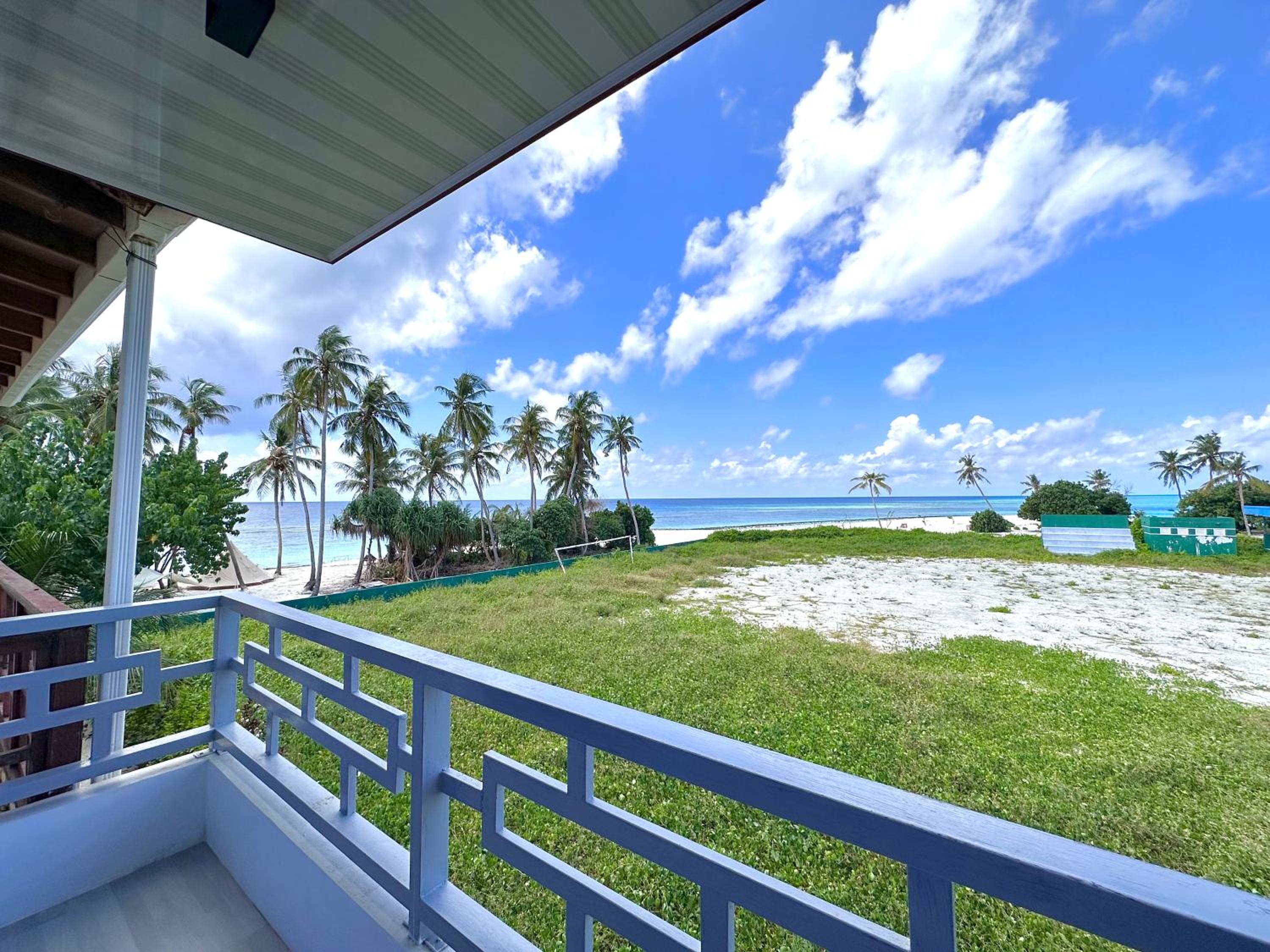 Superior Triple Room with Sea View - Photo 5