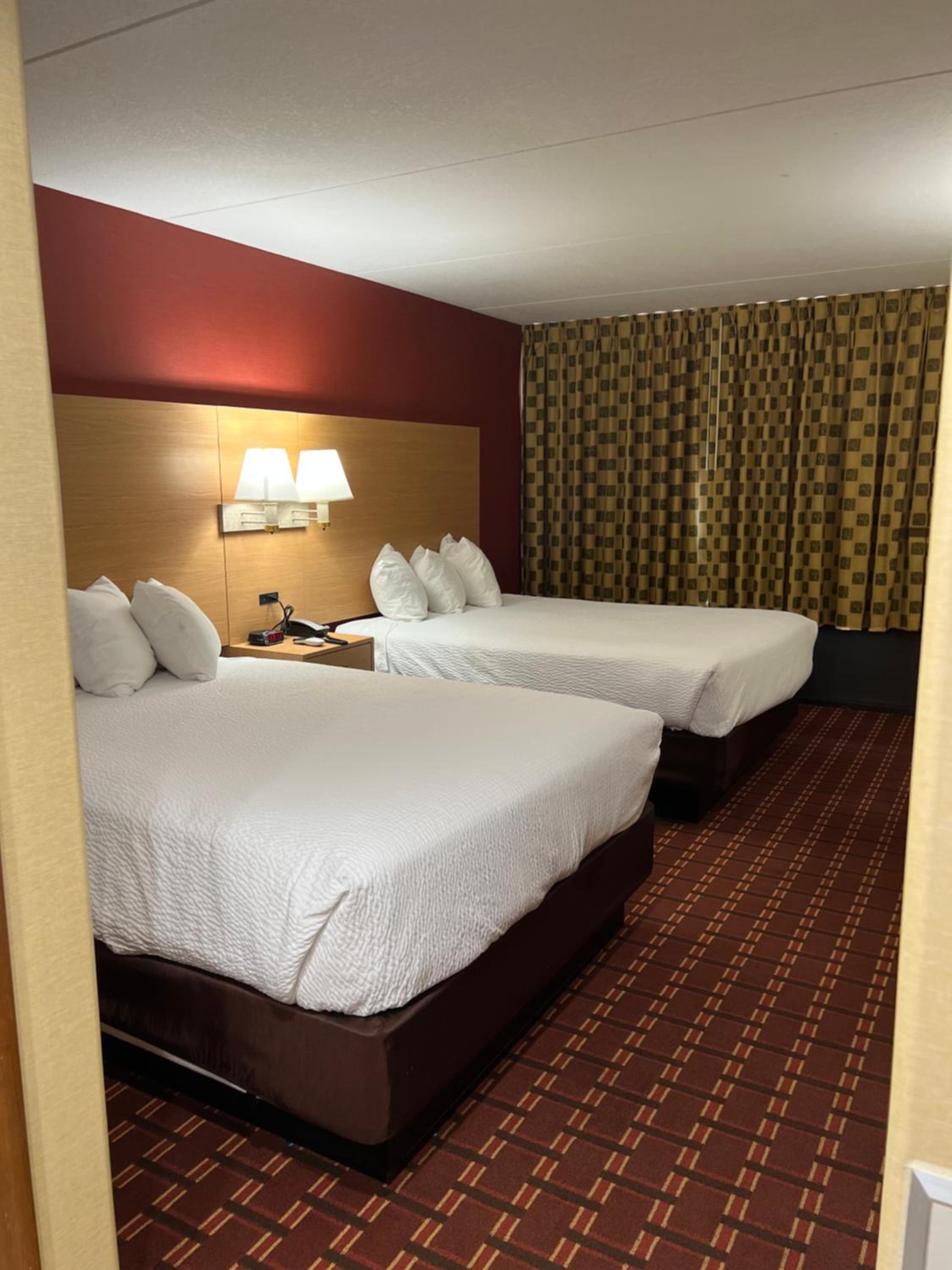 Queen Room with Two Queen Beds - Non-Smoking - Photo 1