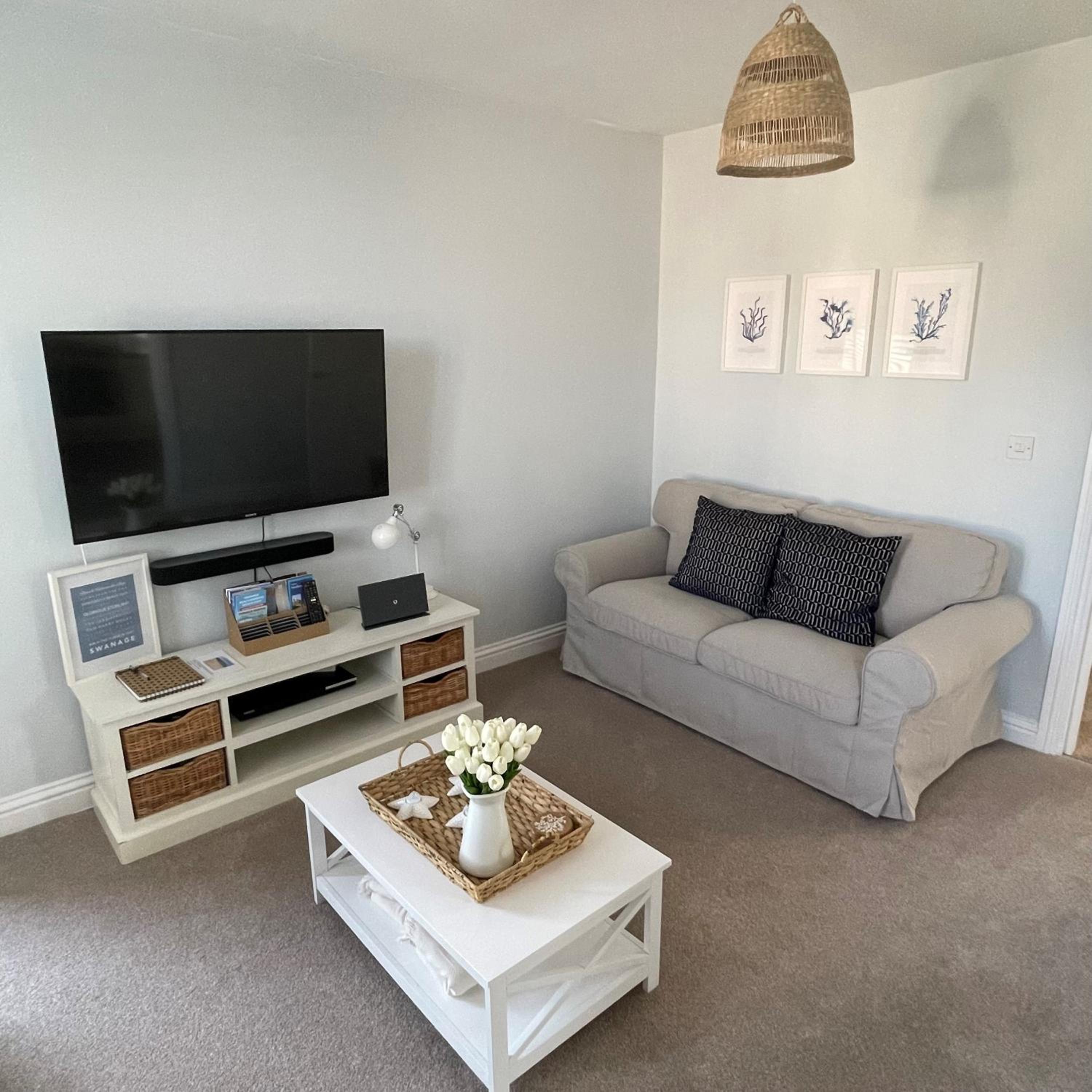 Three-Bedroom Apartment photo 1