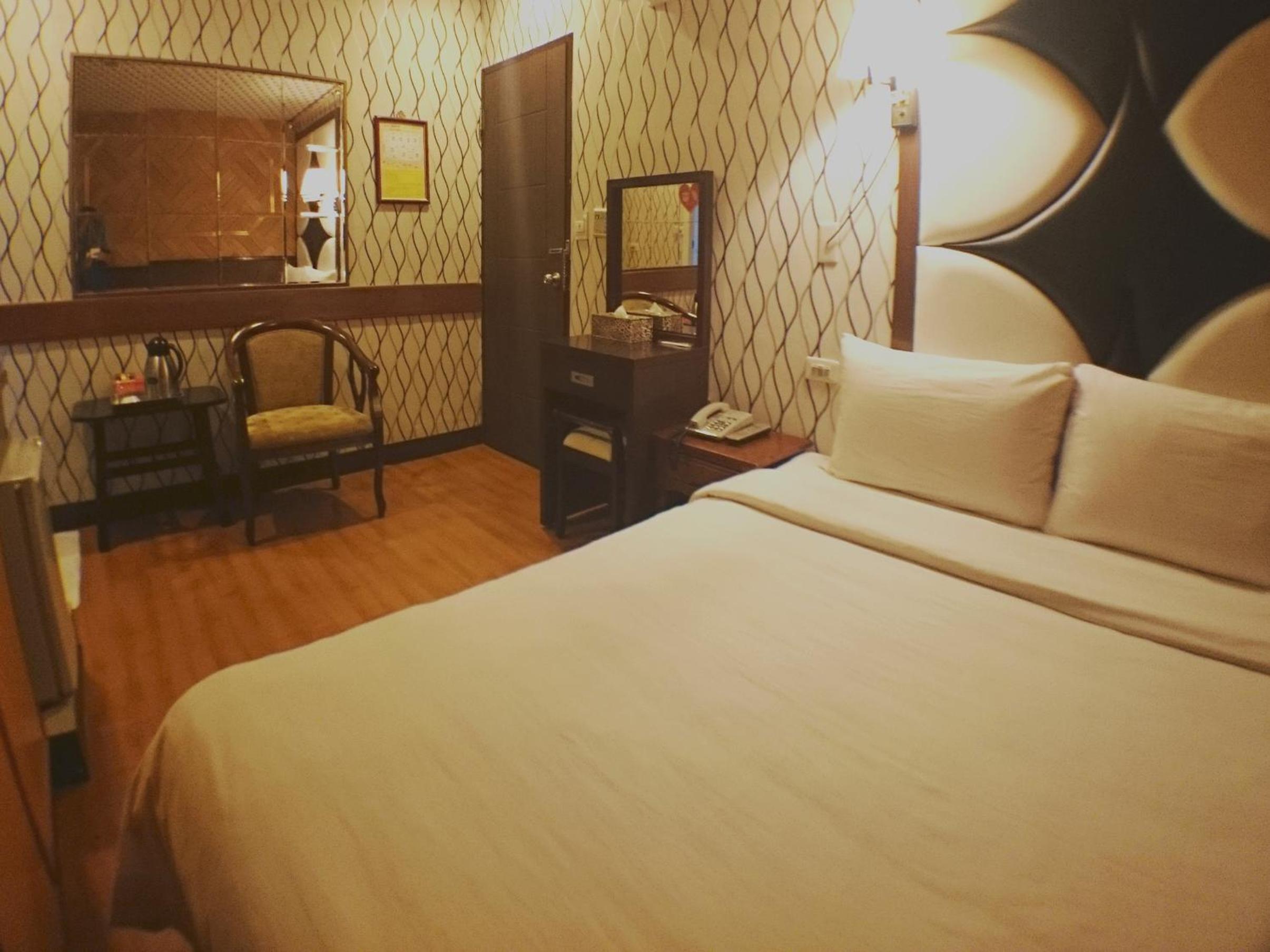 Double Room with Private Bathroom photo 2