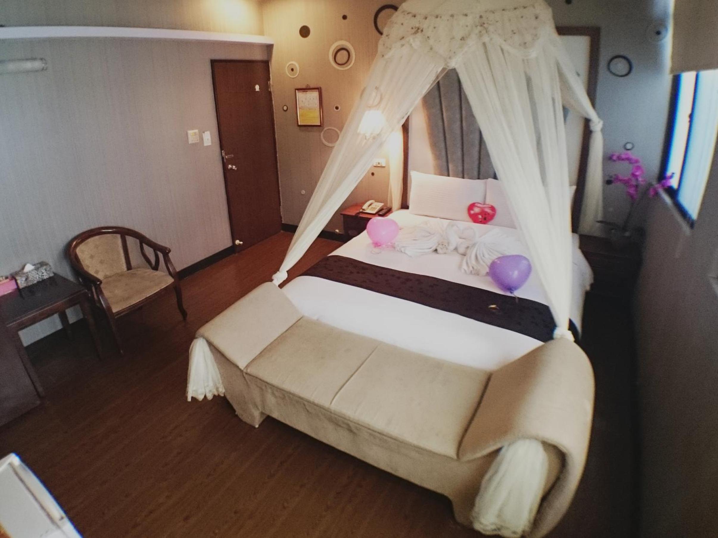 Deluxe Double with Spa Bath photo 3