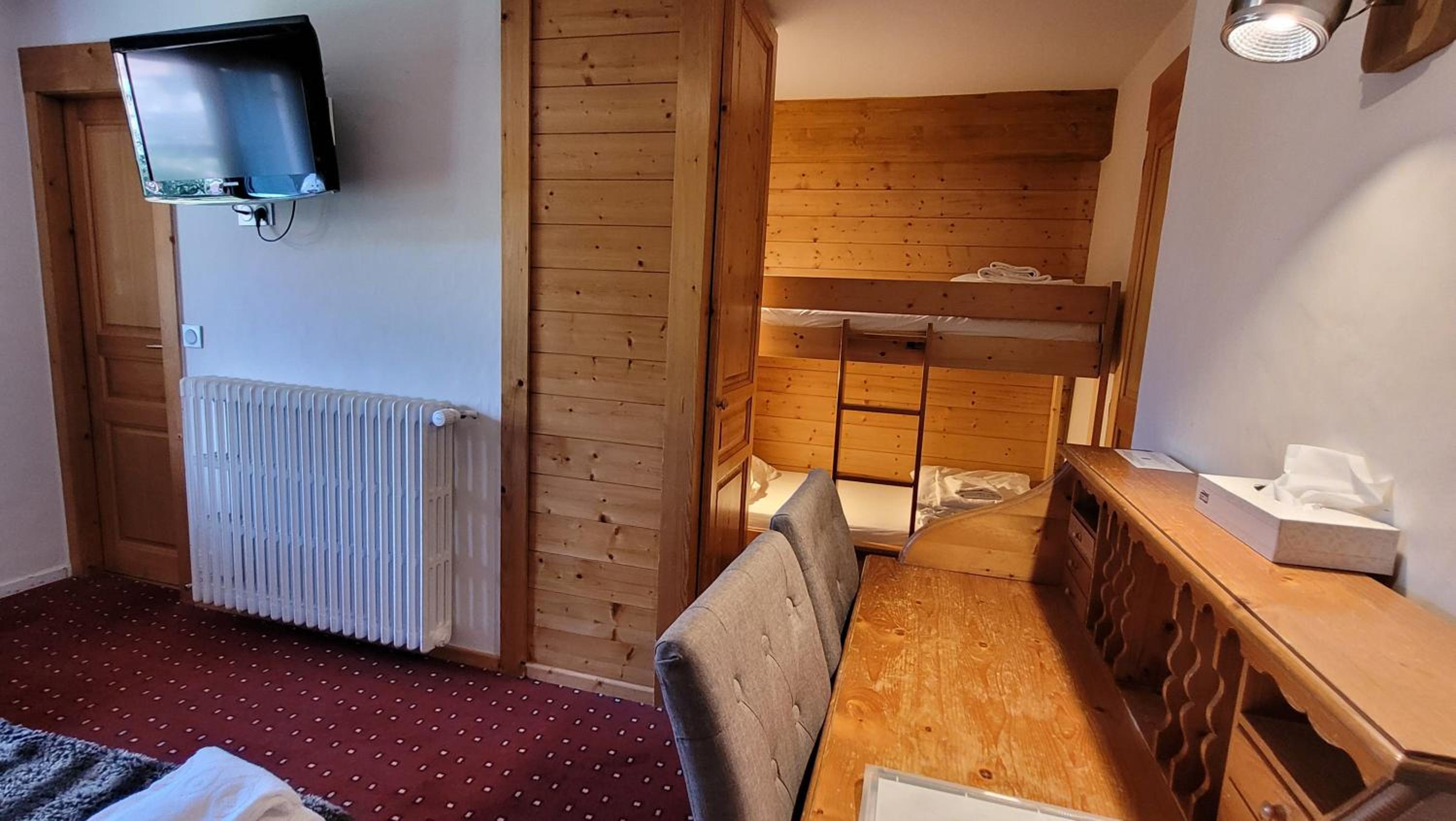 Family Room (2 Adults + 2 Children less than 12 years) - Photo 5