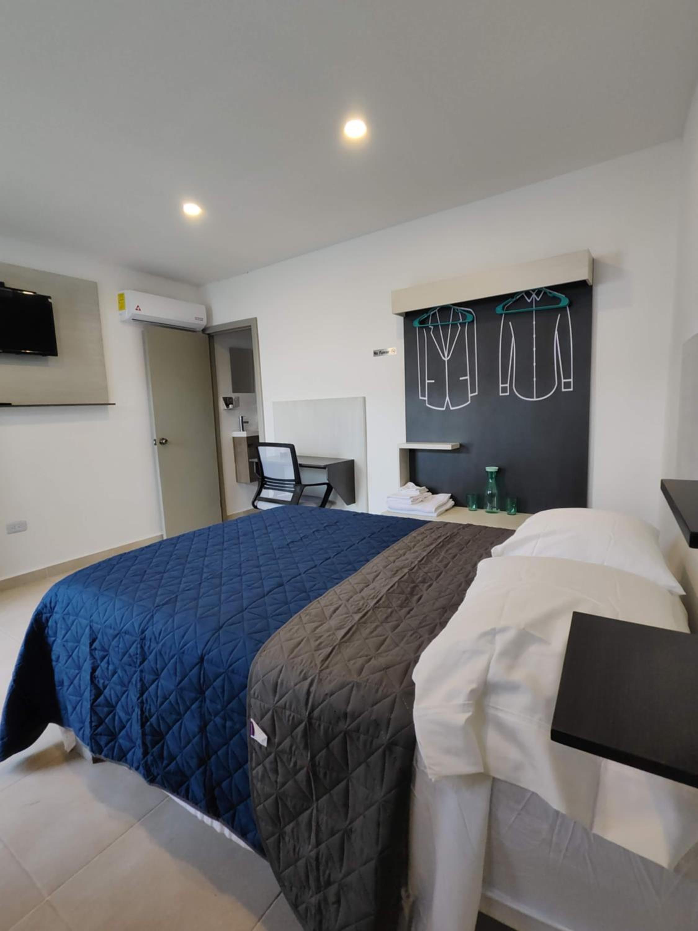 Double Room with Private Bathroom photo 3
