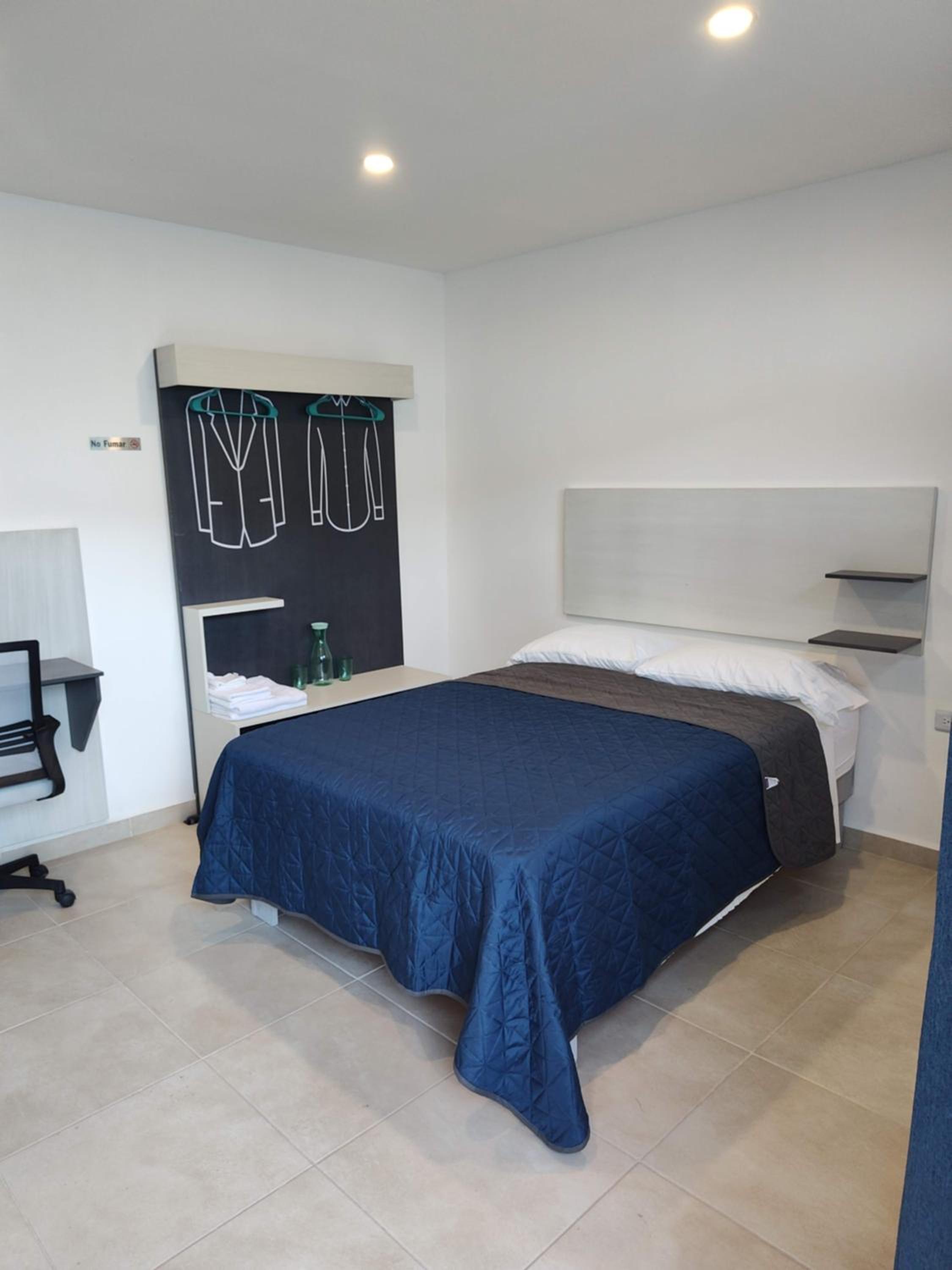 Double Room with Private Bathroom photo 1