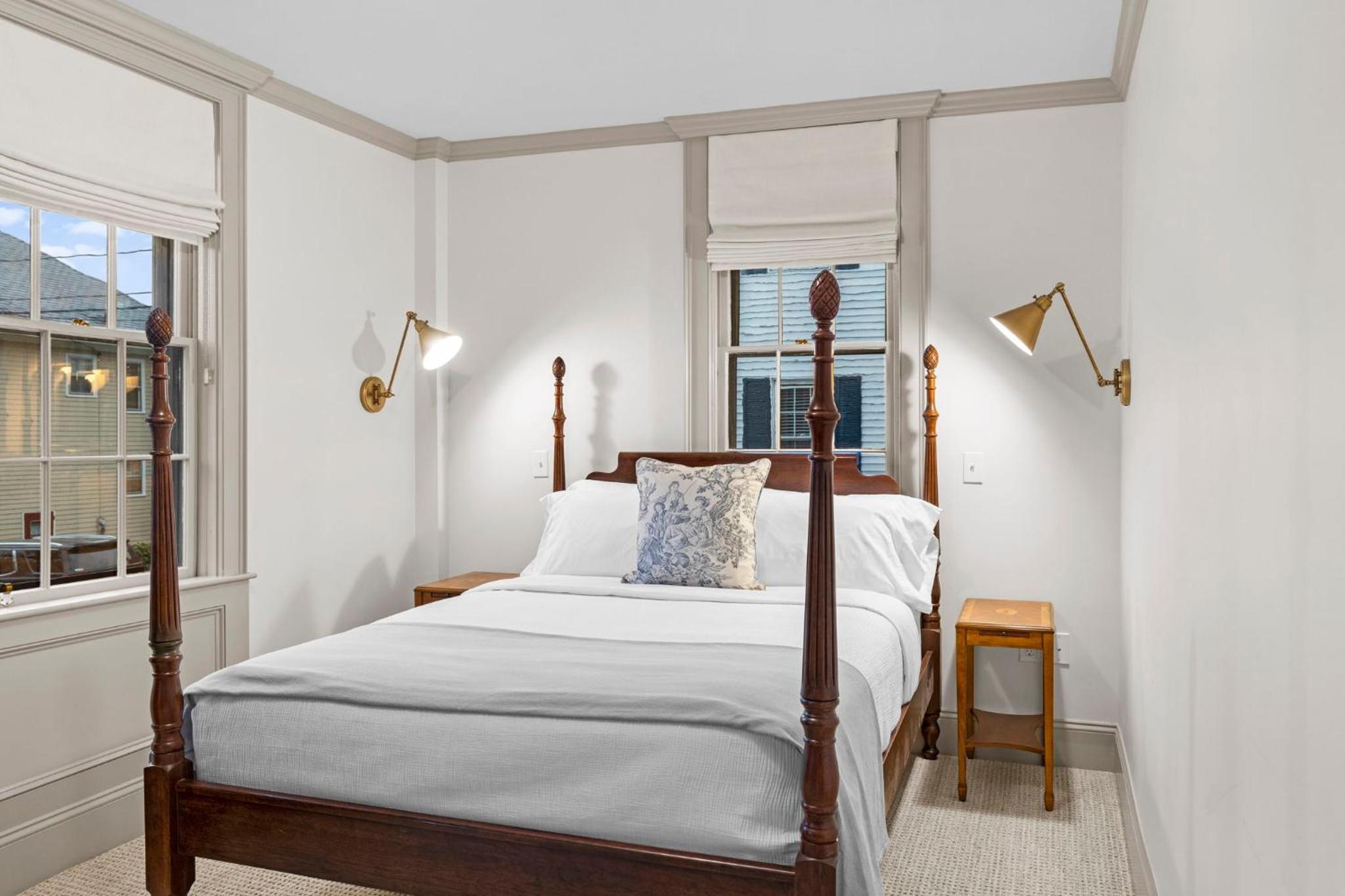 Two-Bedroom Suite - Photo 6