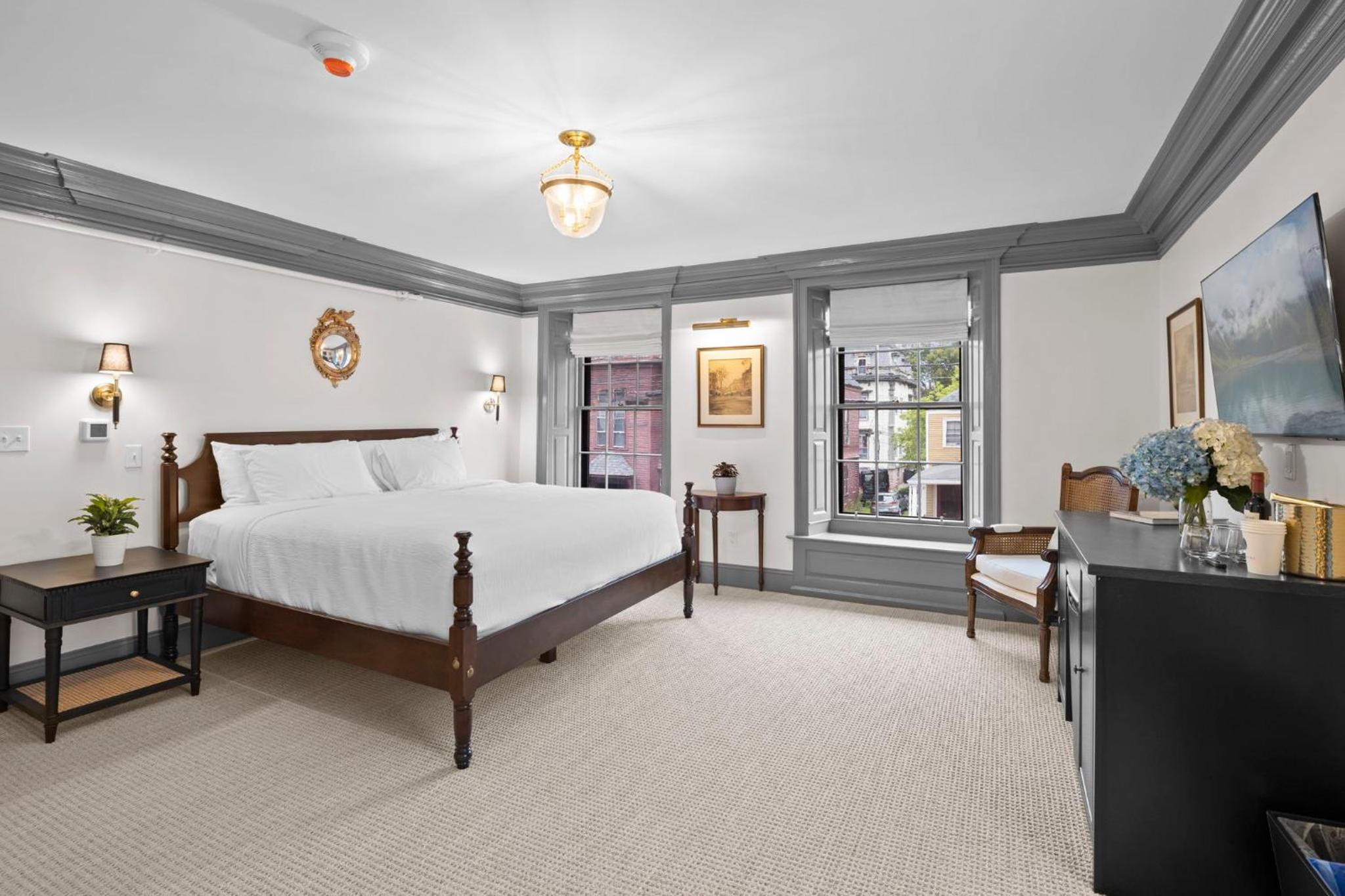 Two-Bedroom Suite - Photo 13