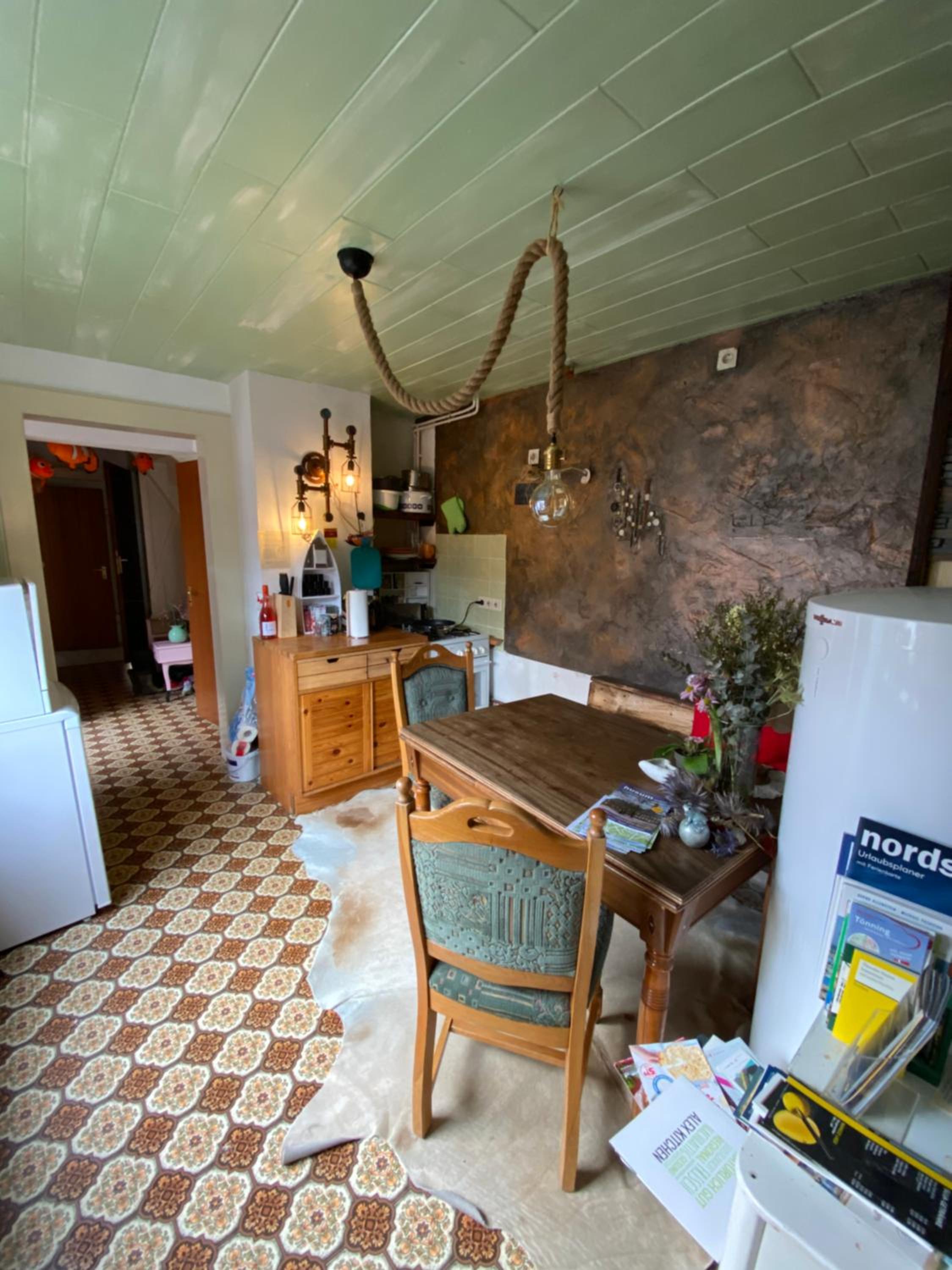 Single Room with Shared Bathroom