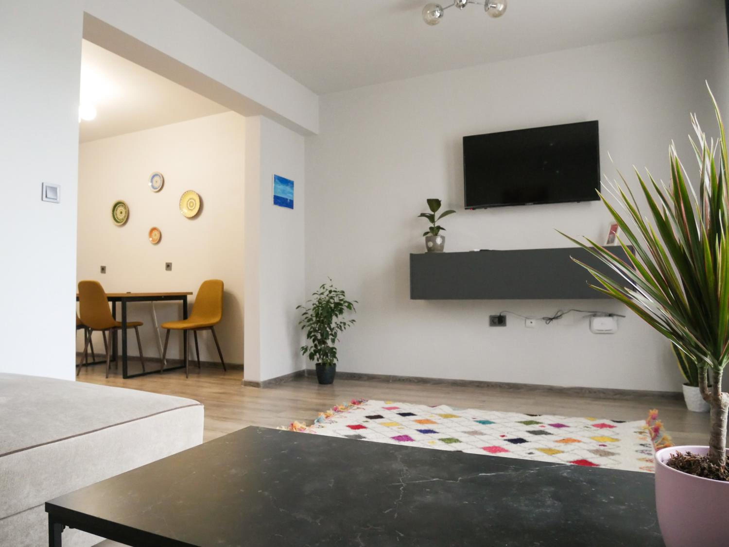 One-Bedroom Apartment