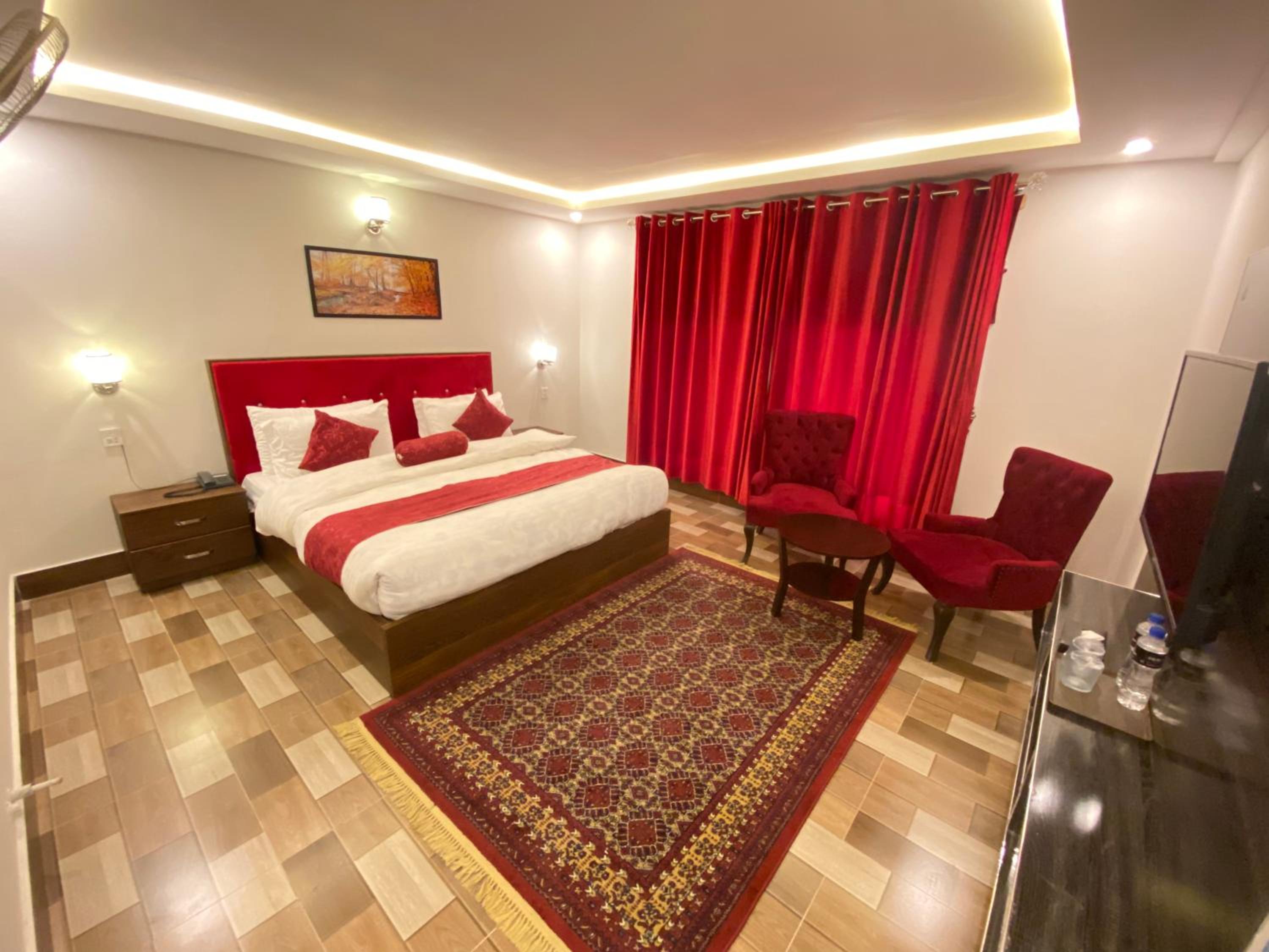 Double Room with Private Bathroom photo 3