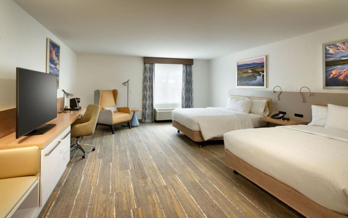Queen Room with Two Queen Beds - Hearing Access photo 1