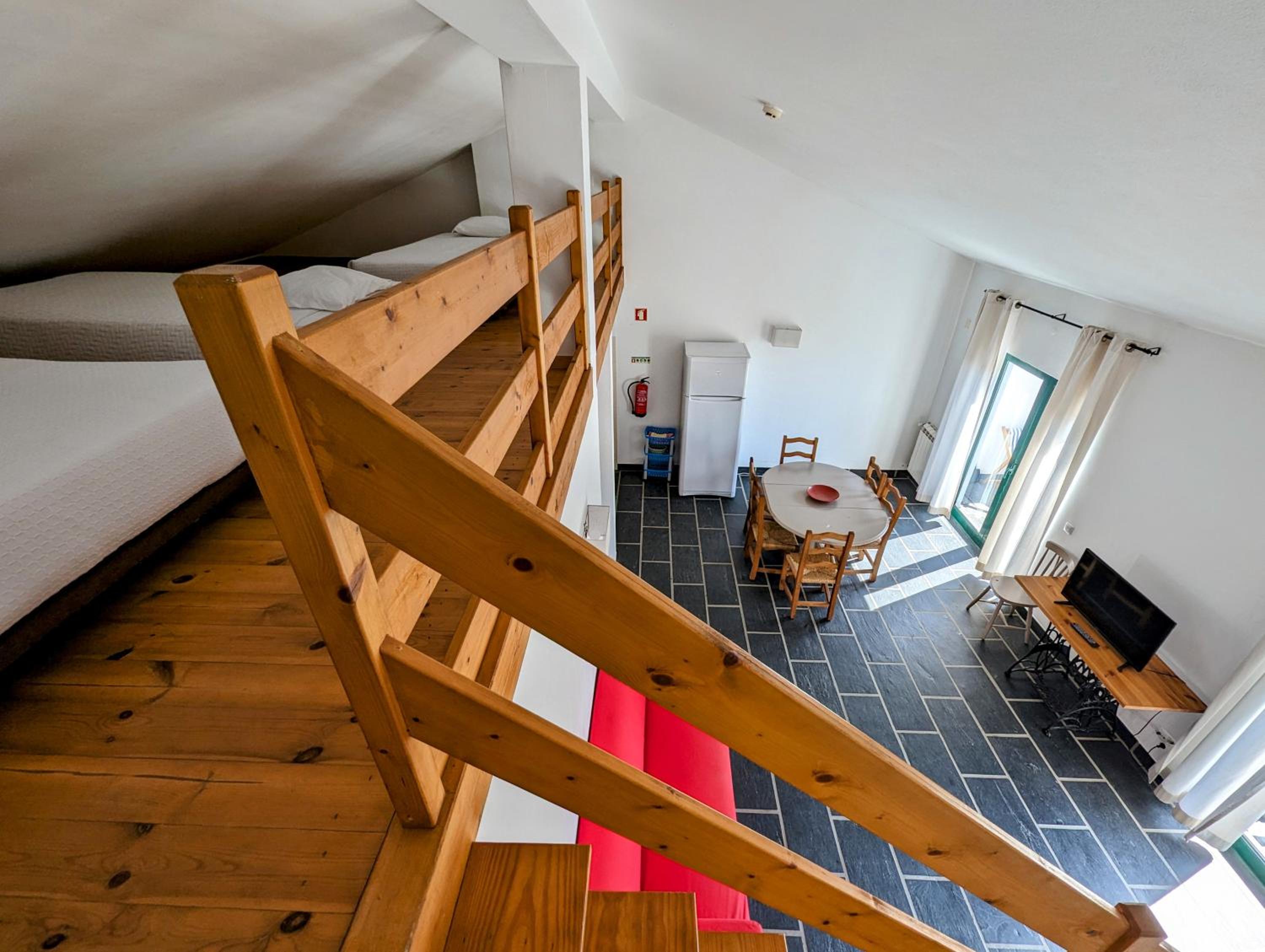 One-Bedroom Apartment with Mezzanine and Sea View photo 3