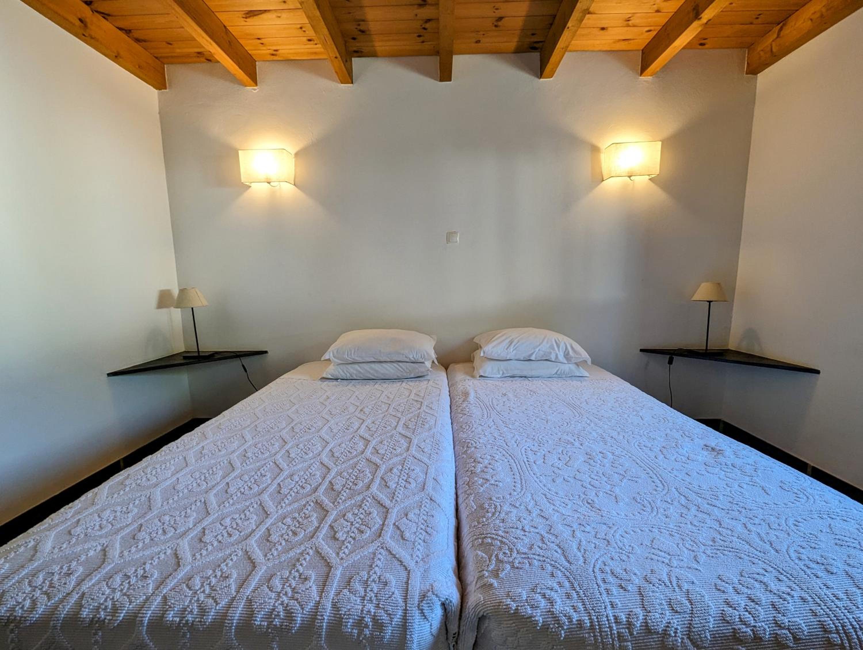 One-Bedroom Apartment with Mezzanine and Sea View photo 1