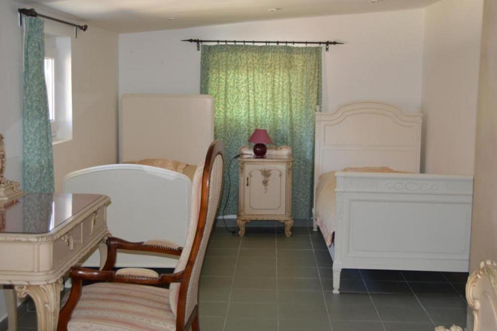 Apartment with Garden View - Photo 29