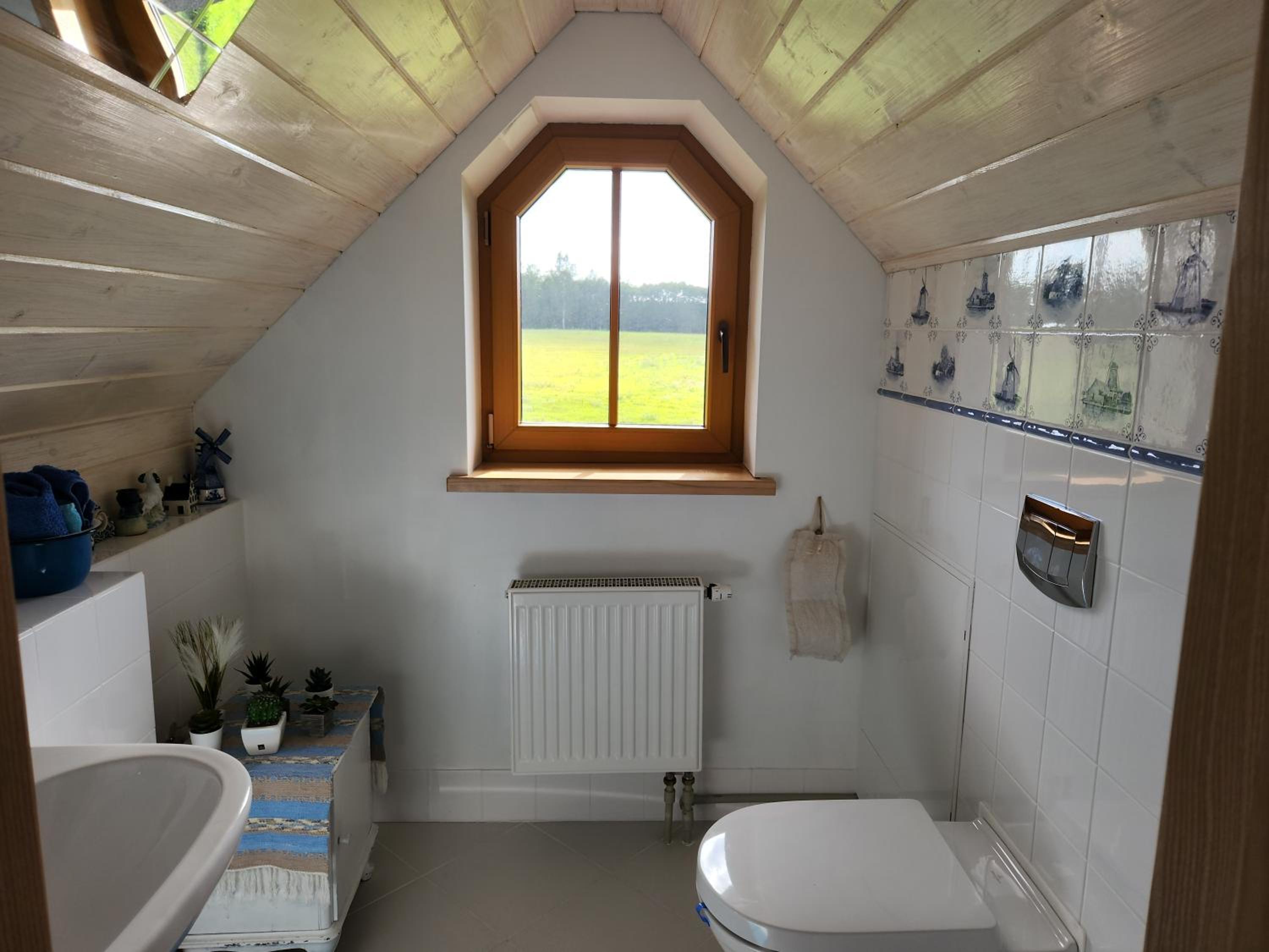 Three-Bedroom House - Photo 20