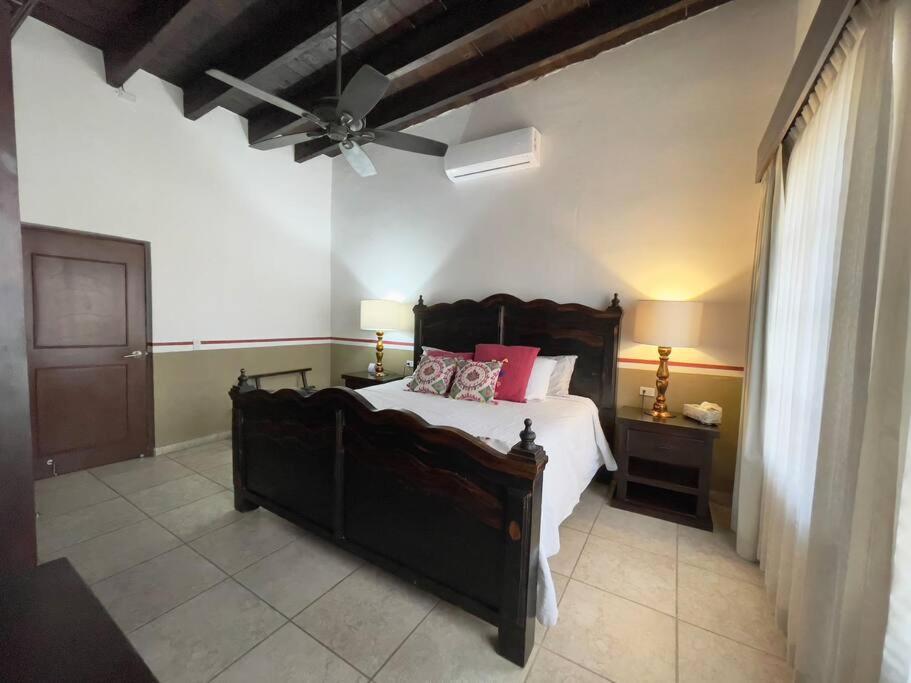Four-Bedroom House photo 1