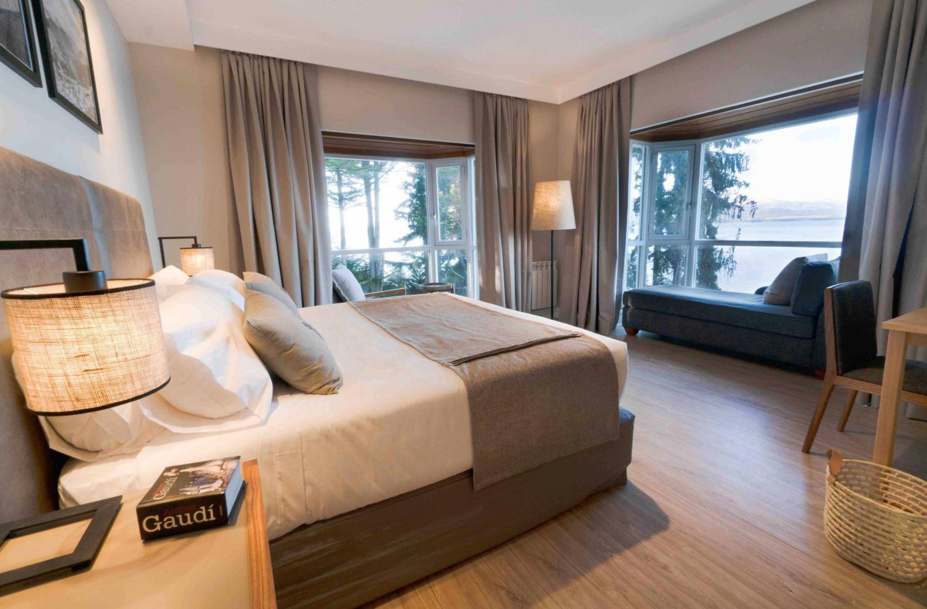 Superior Double Room with Lake View photo 1