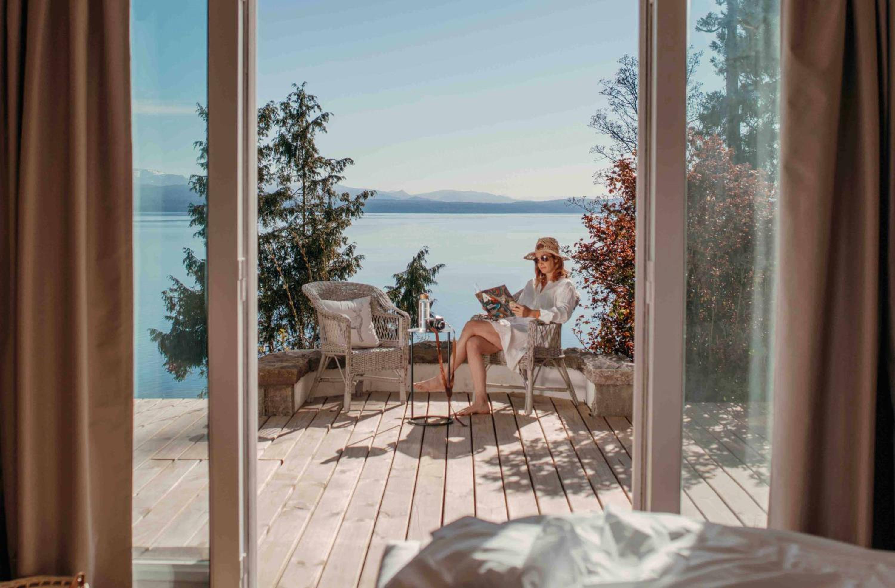 Suite with Lake View photo 2