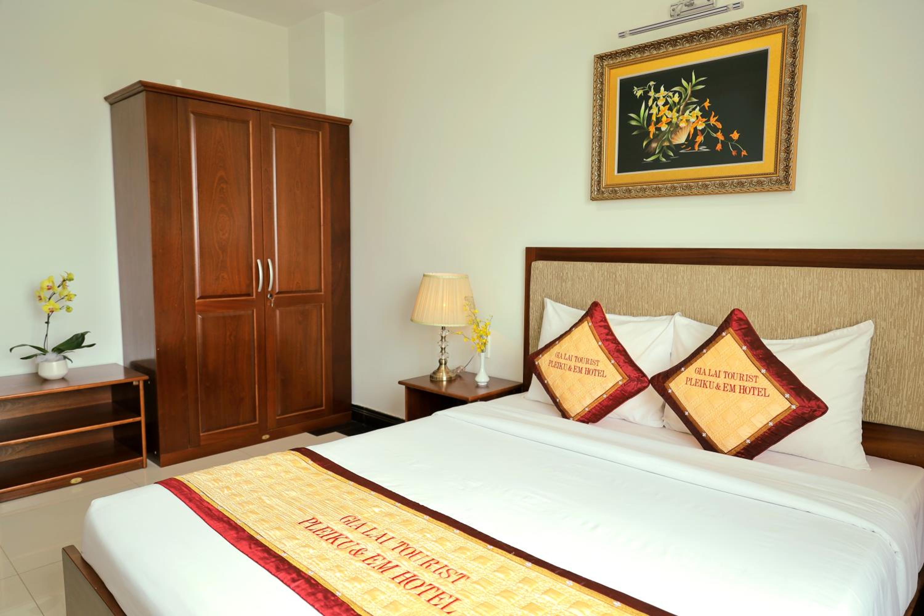 Superior King Room - Photo 3