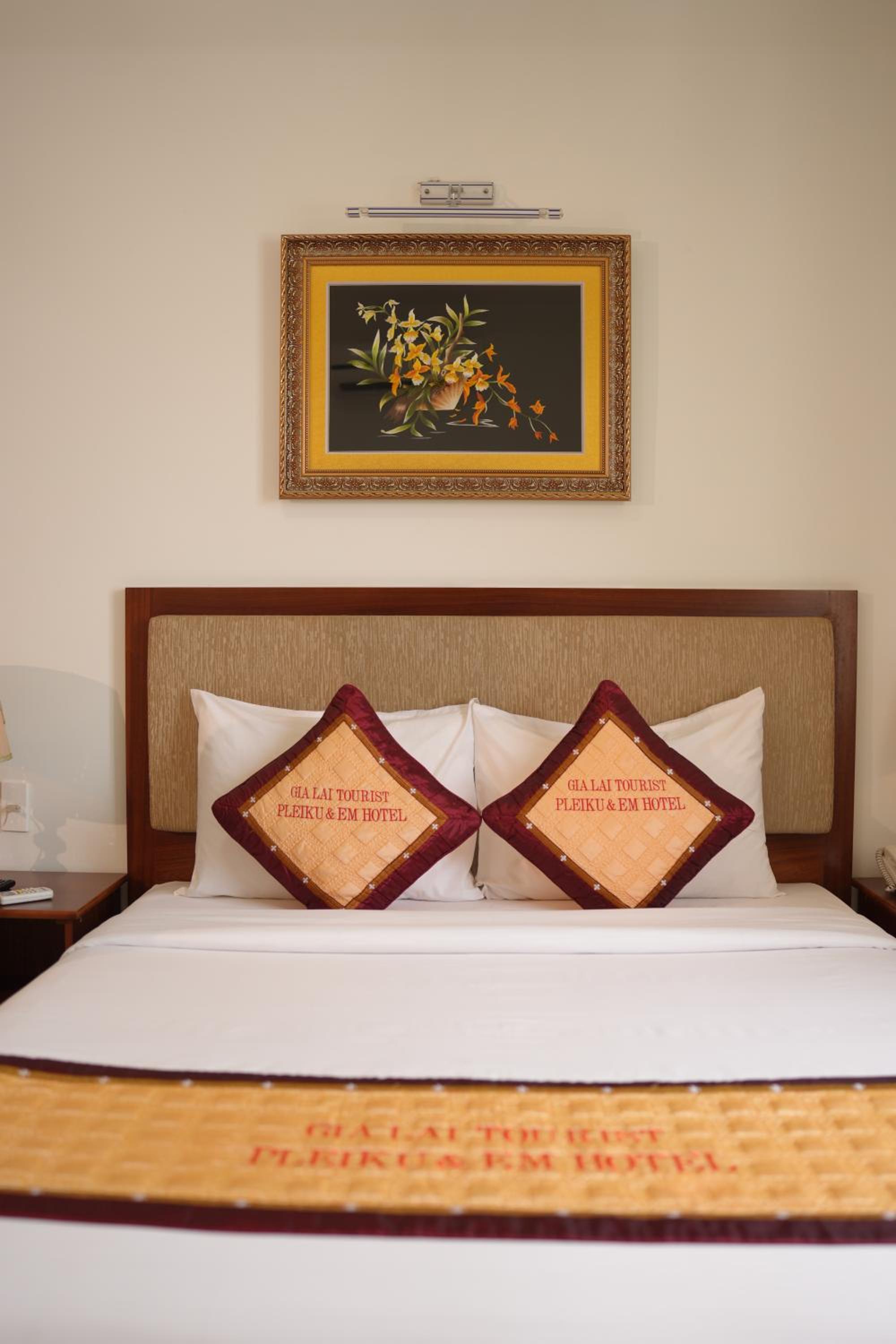 Superior King Room - Photo 7