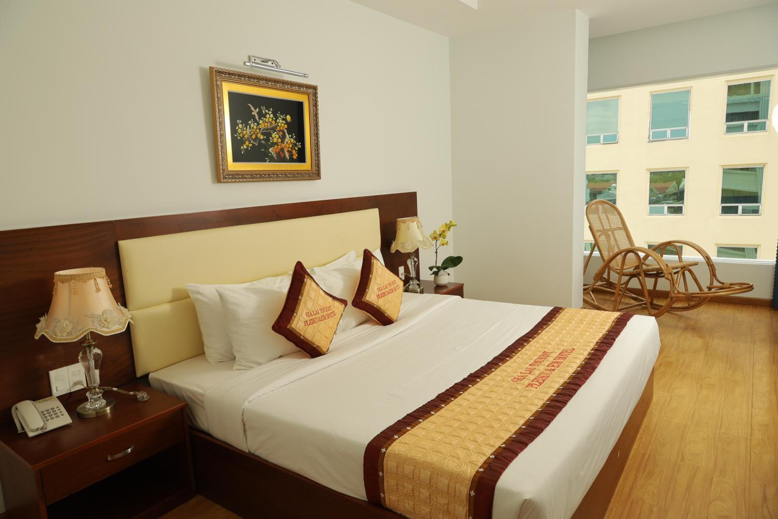 Deluxe King Room - Photo 1