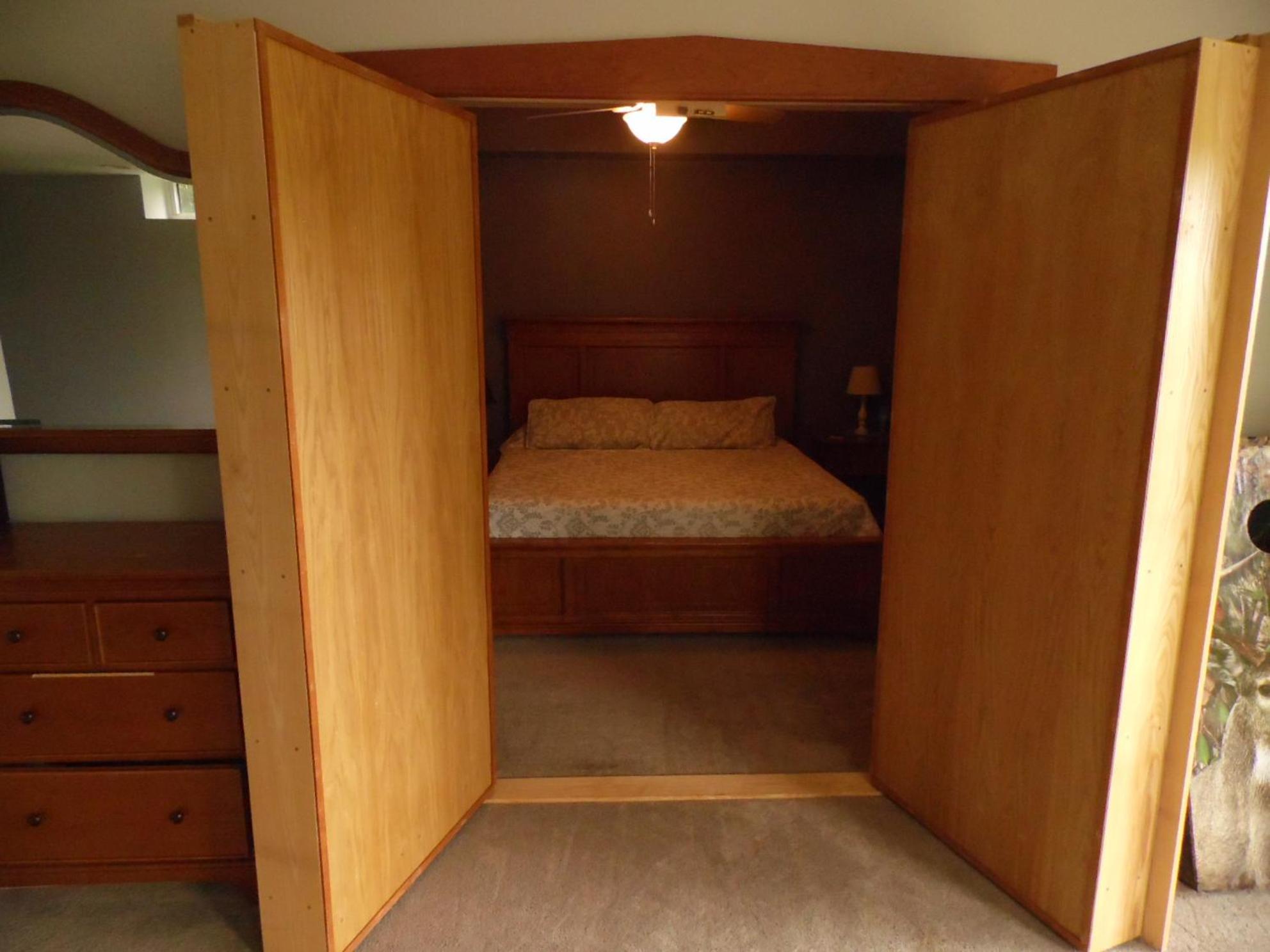 Three-Bedroom House photo 3
