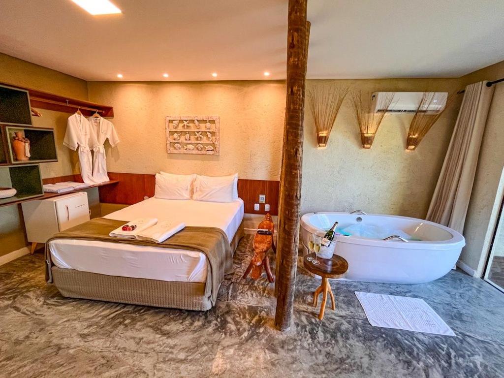 Queen Suite with Spa Bath photo 1