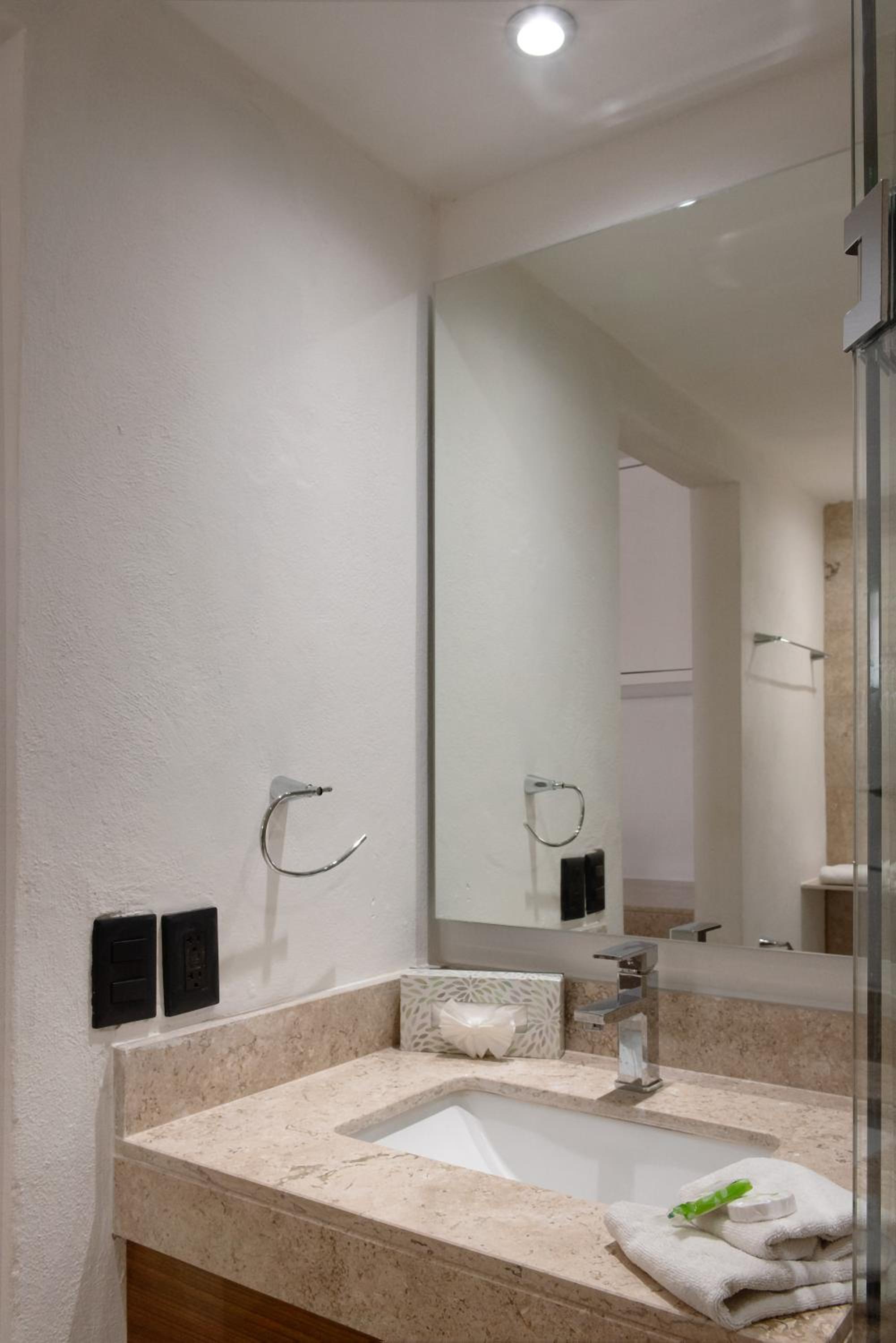 Double Room - Photo 2