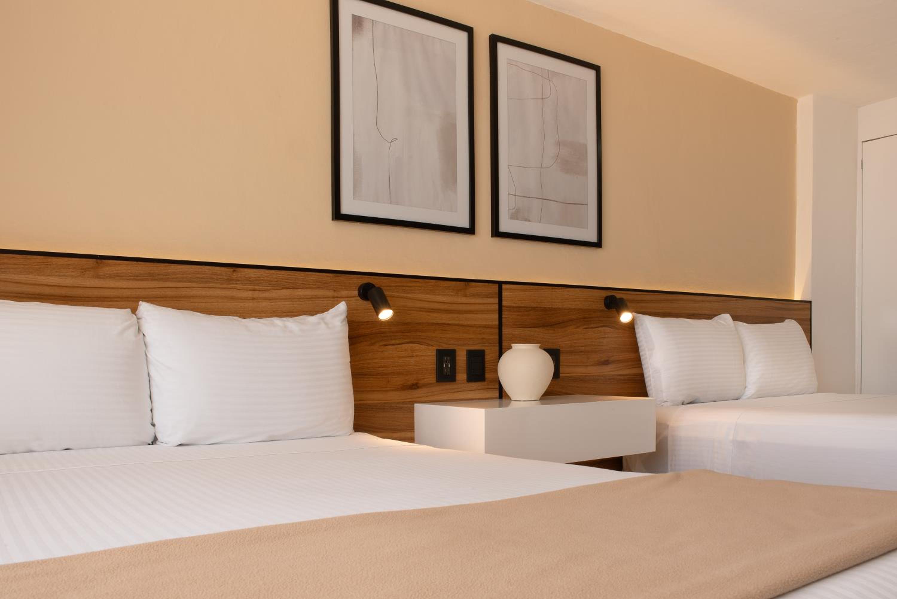 Double Room - Photo 5