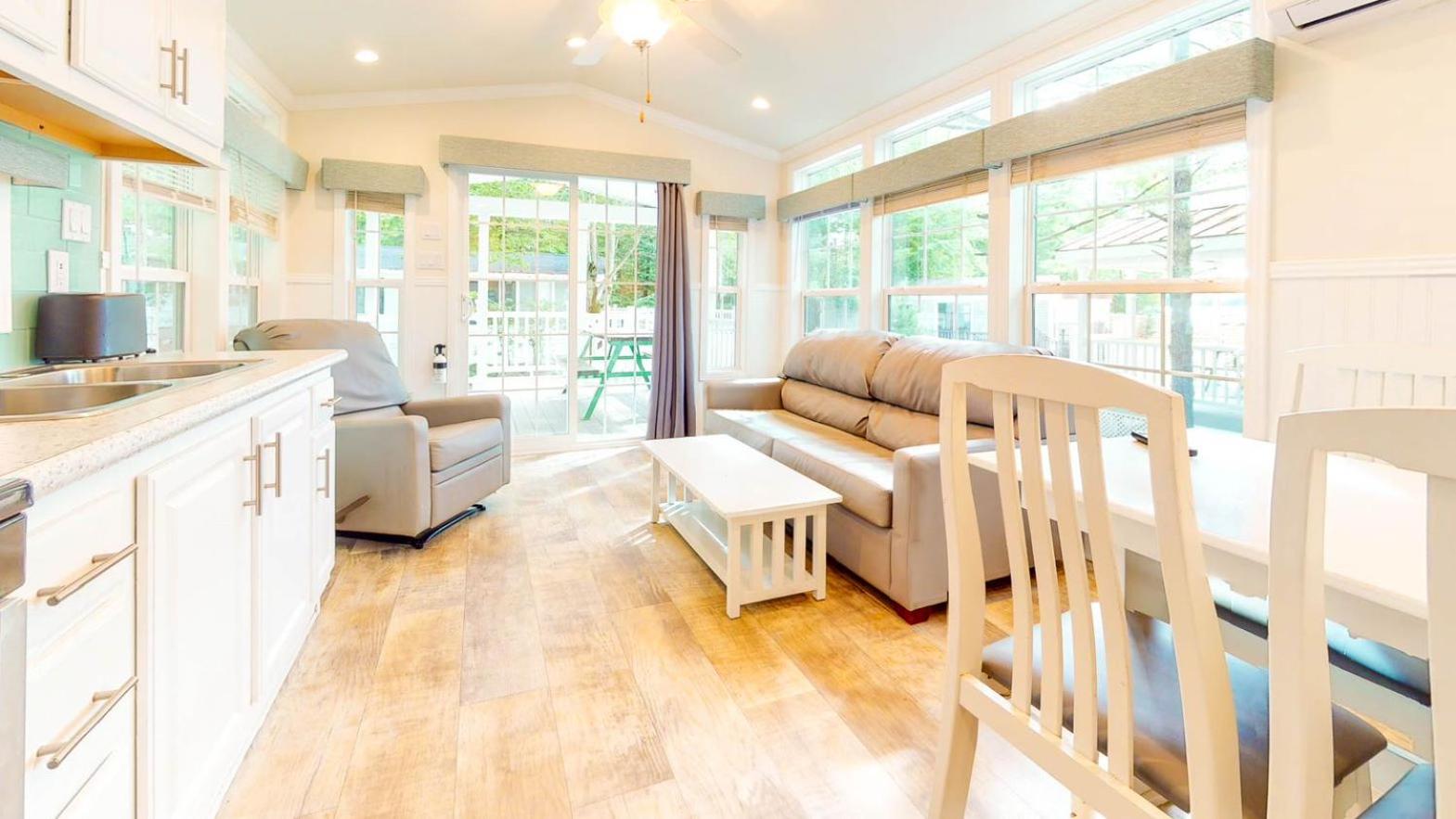 Two-Bedroom House photo 3