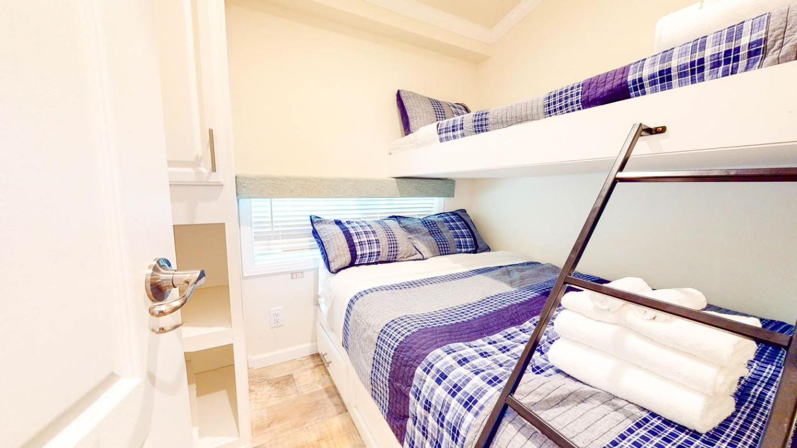 Two-Bedroom House photo 1
