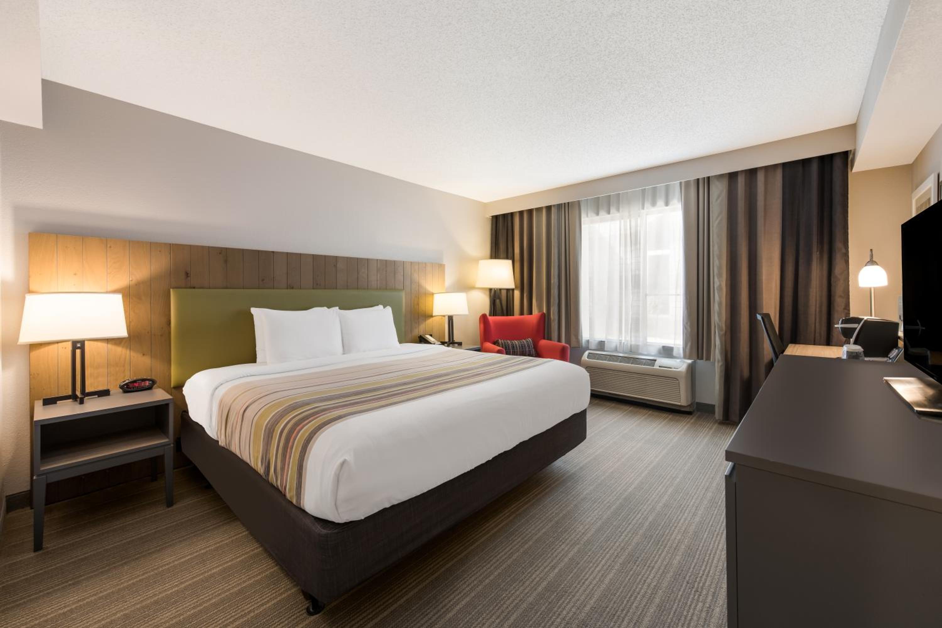 King Room - Disability Access/Non-Smoking - Photo 1