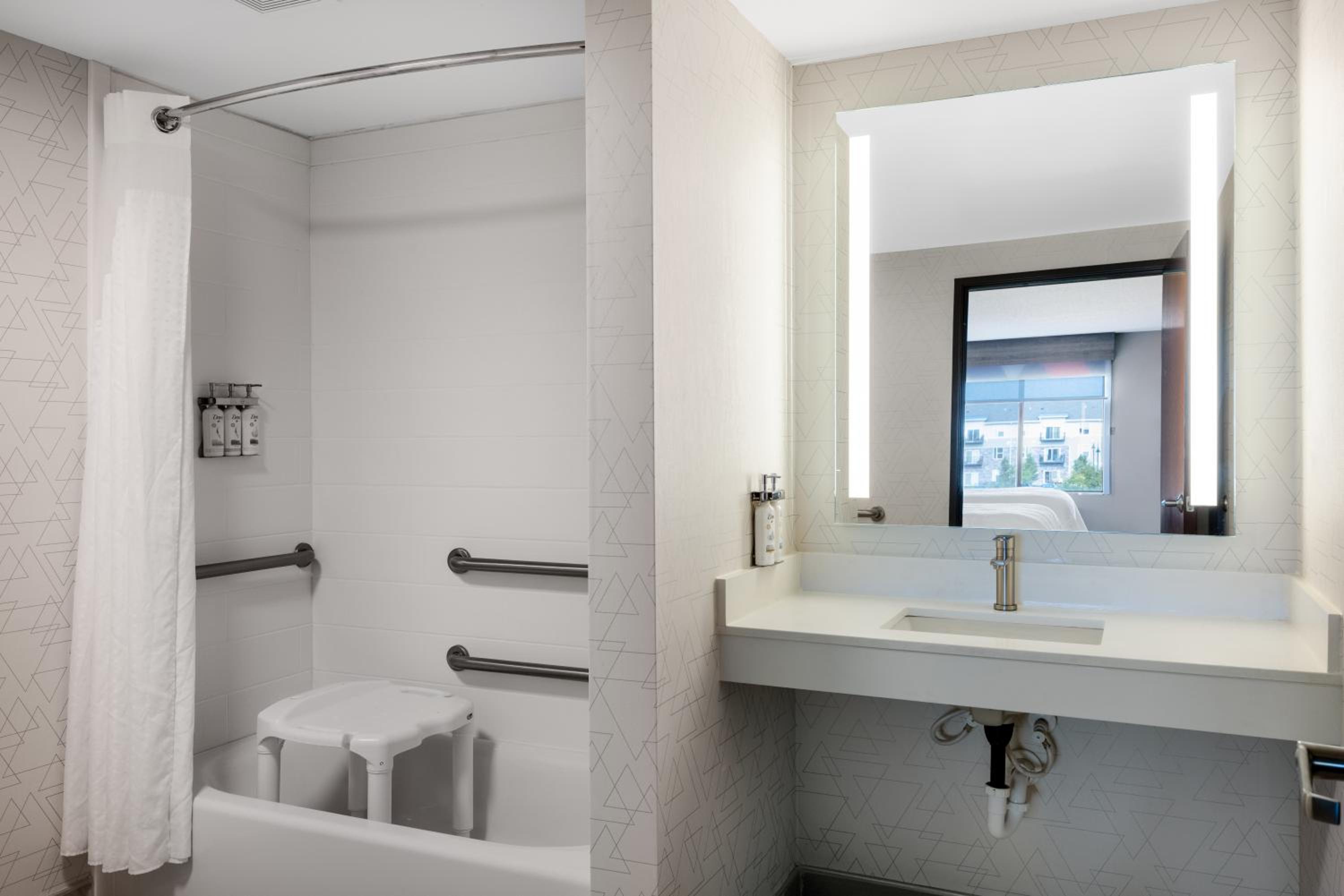 Queen Suite with Tub - Mobility Accessible - Photo 1