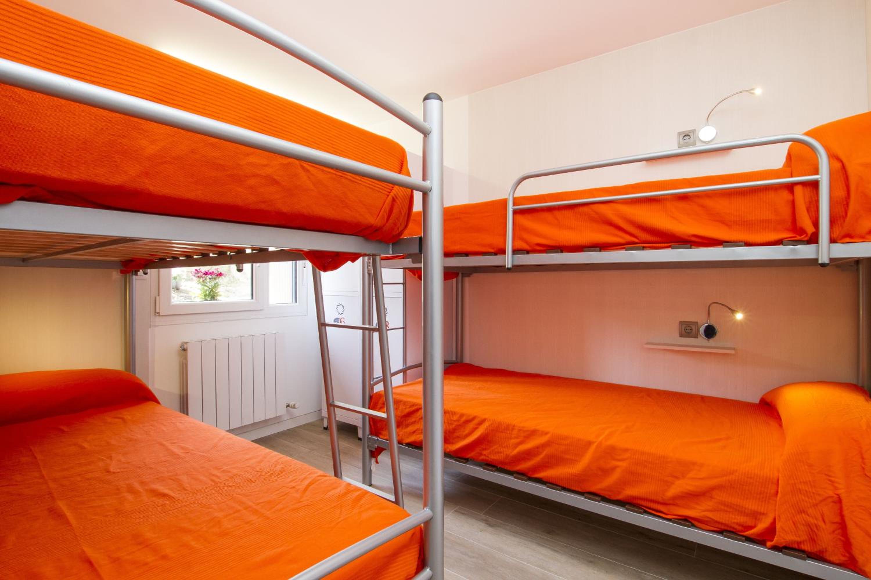 Cama en Habitación Compartida Mixta de 8 Camas