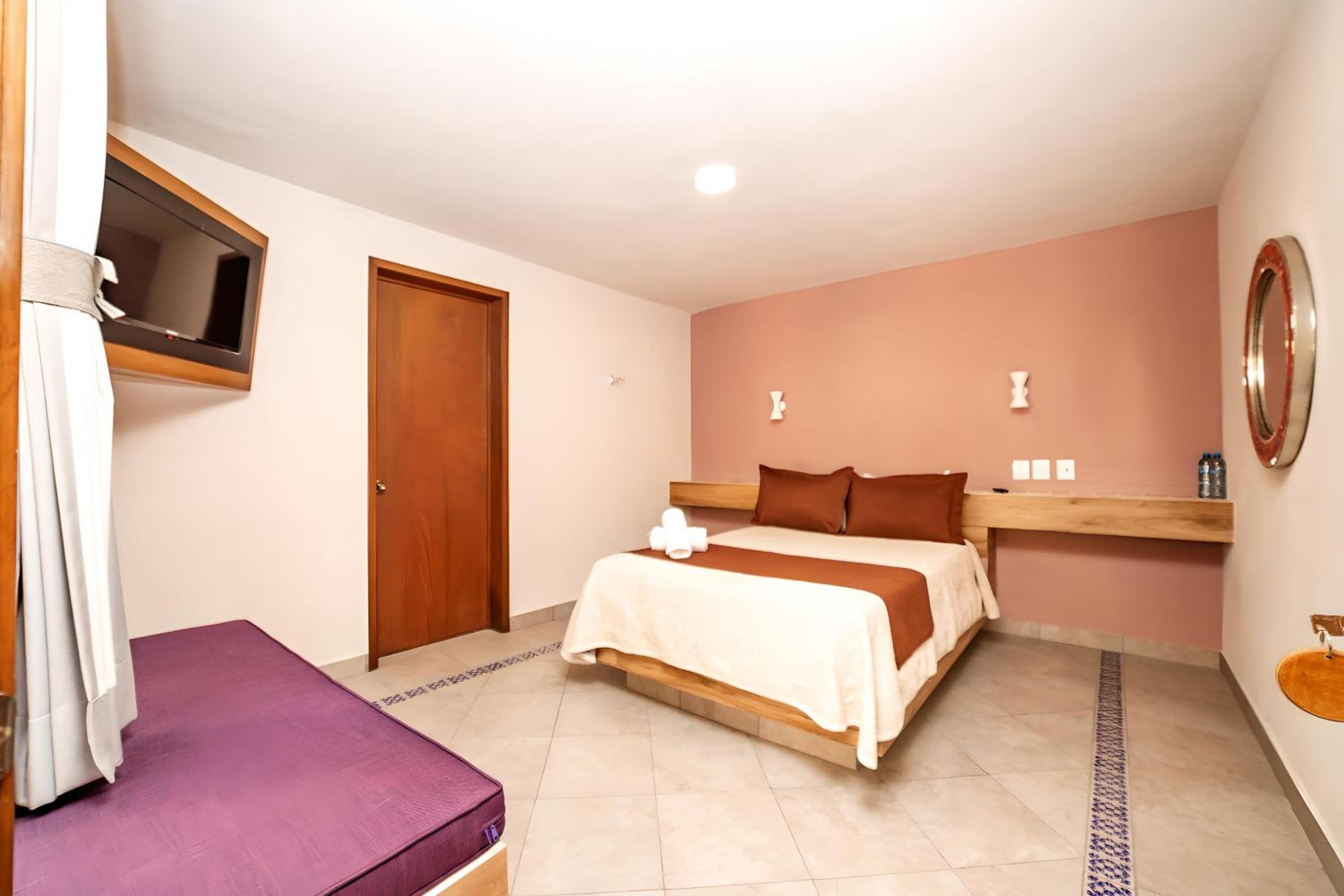 Deluxe Room (2 Adults + 1 Child) photo 1
