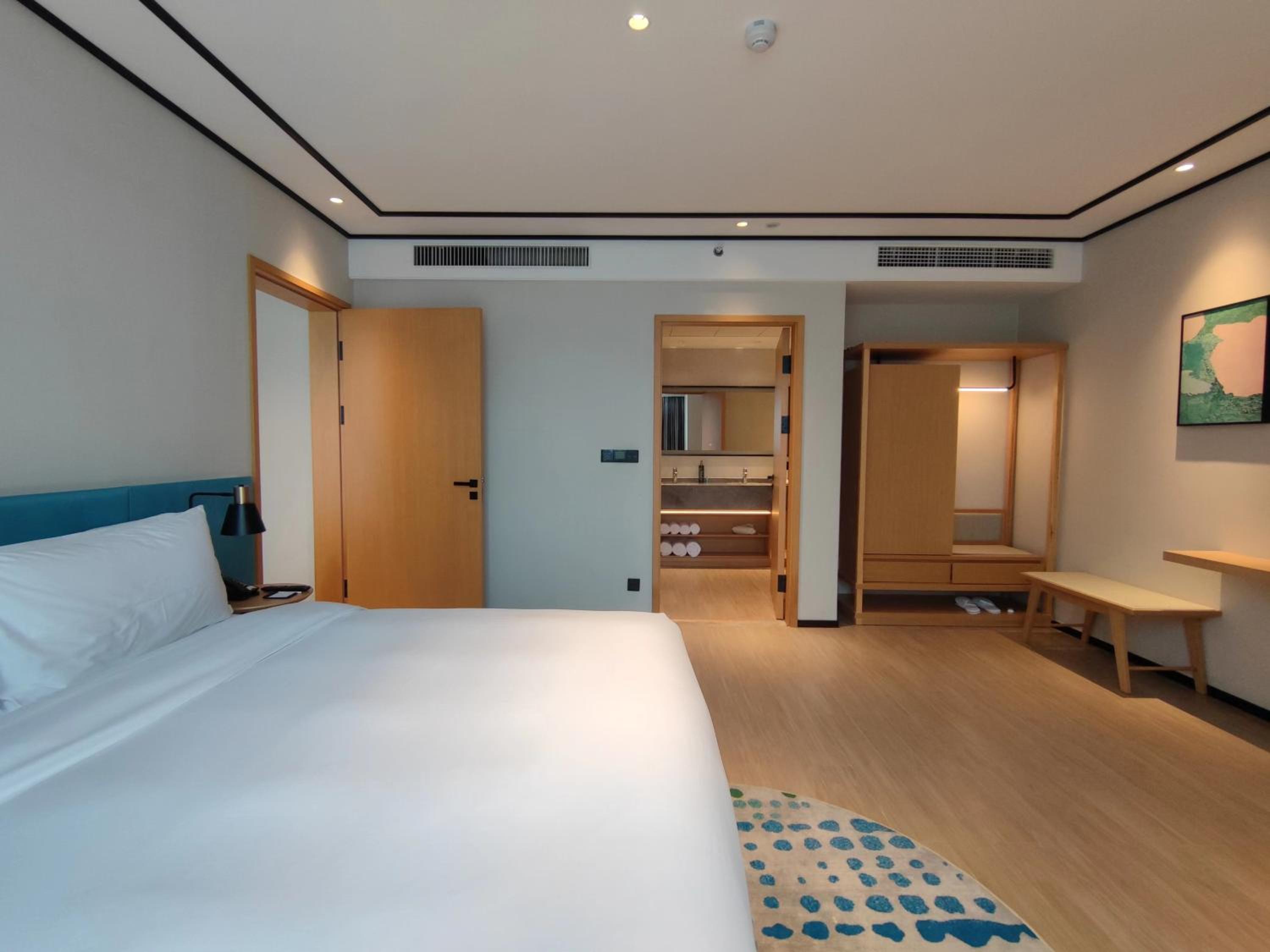 King Suite - Photo 1
