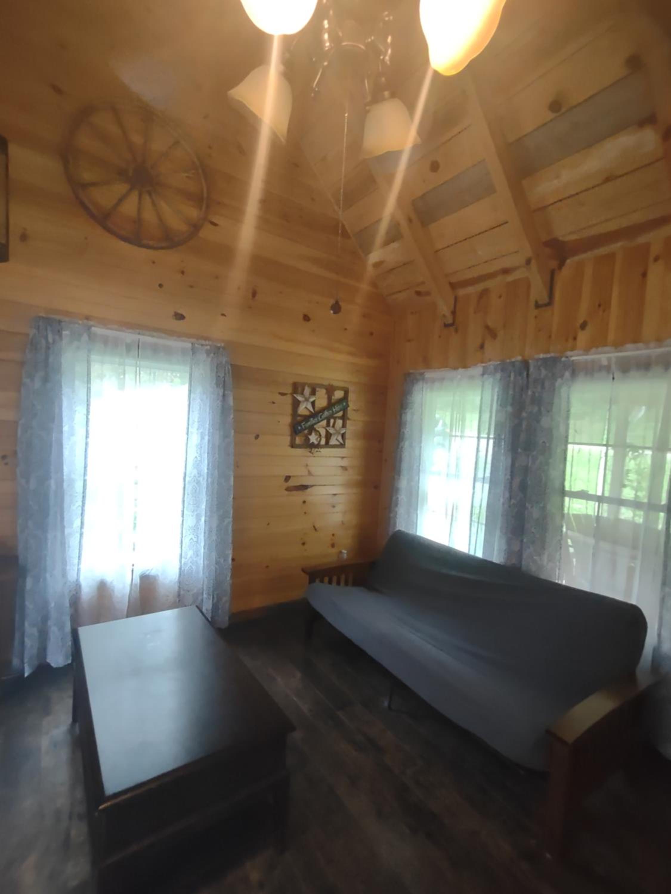 Family Room with Mountain View photo 3