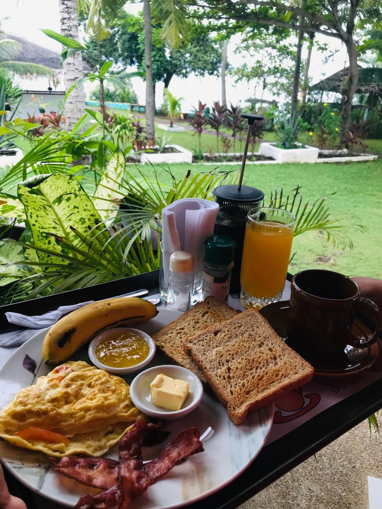 Deluxe Bungalow with Garden View - Photo 9