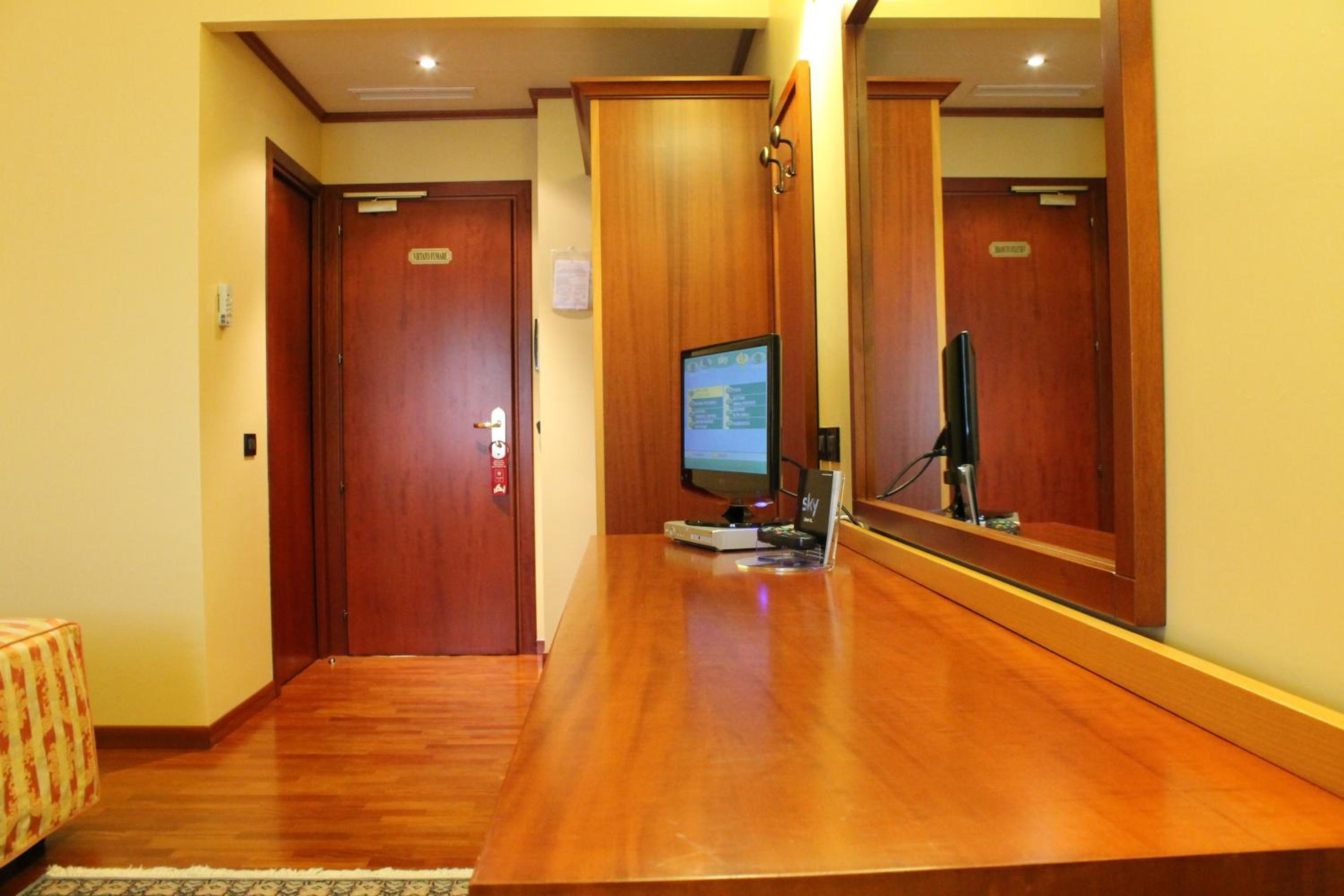 Triple Room - Photo 2