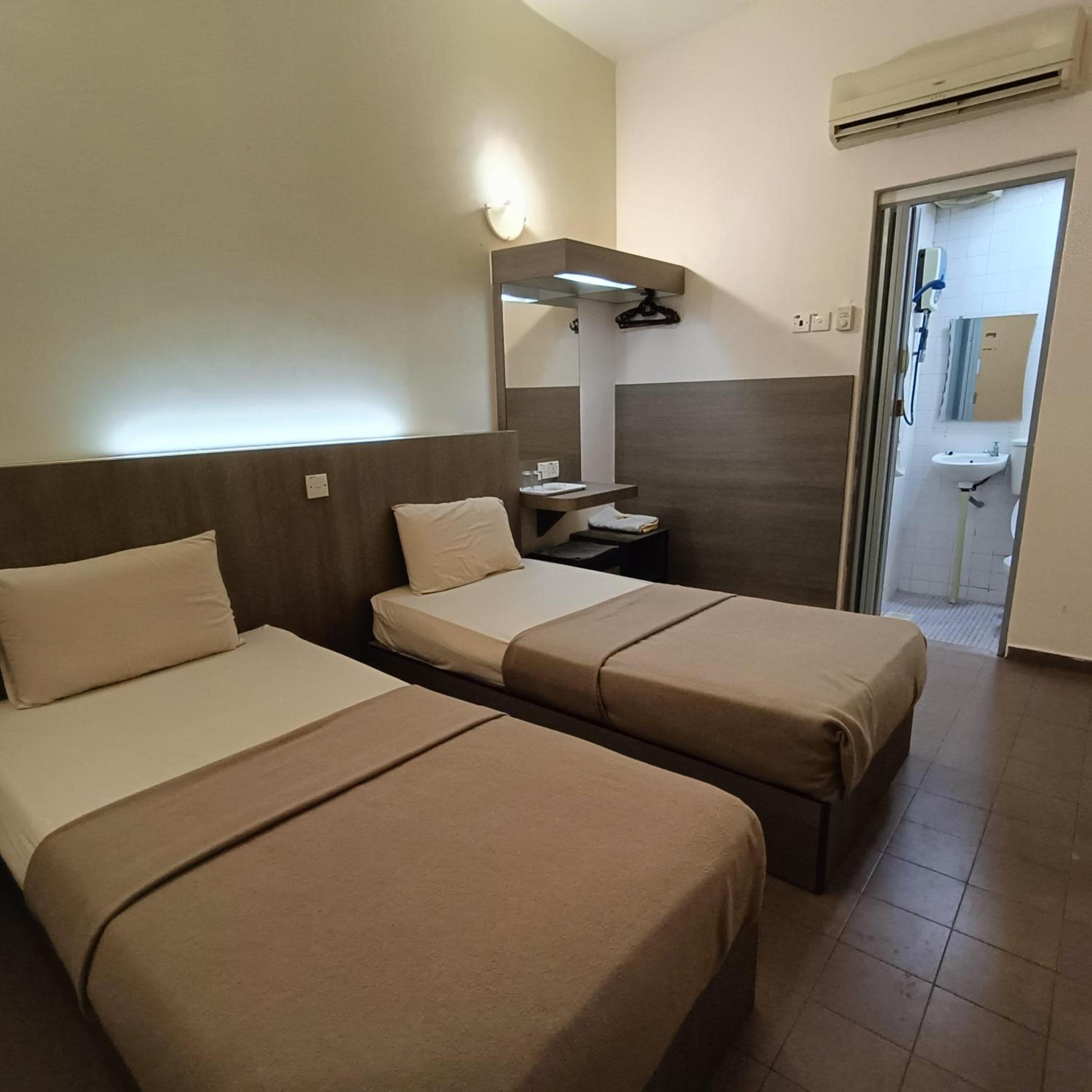 Budget Double or Twin Room - Photo 1