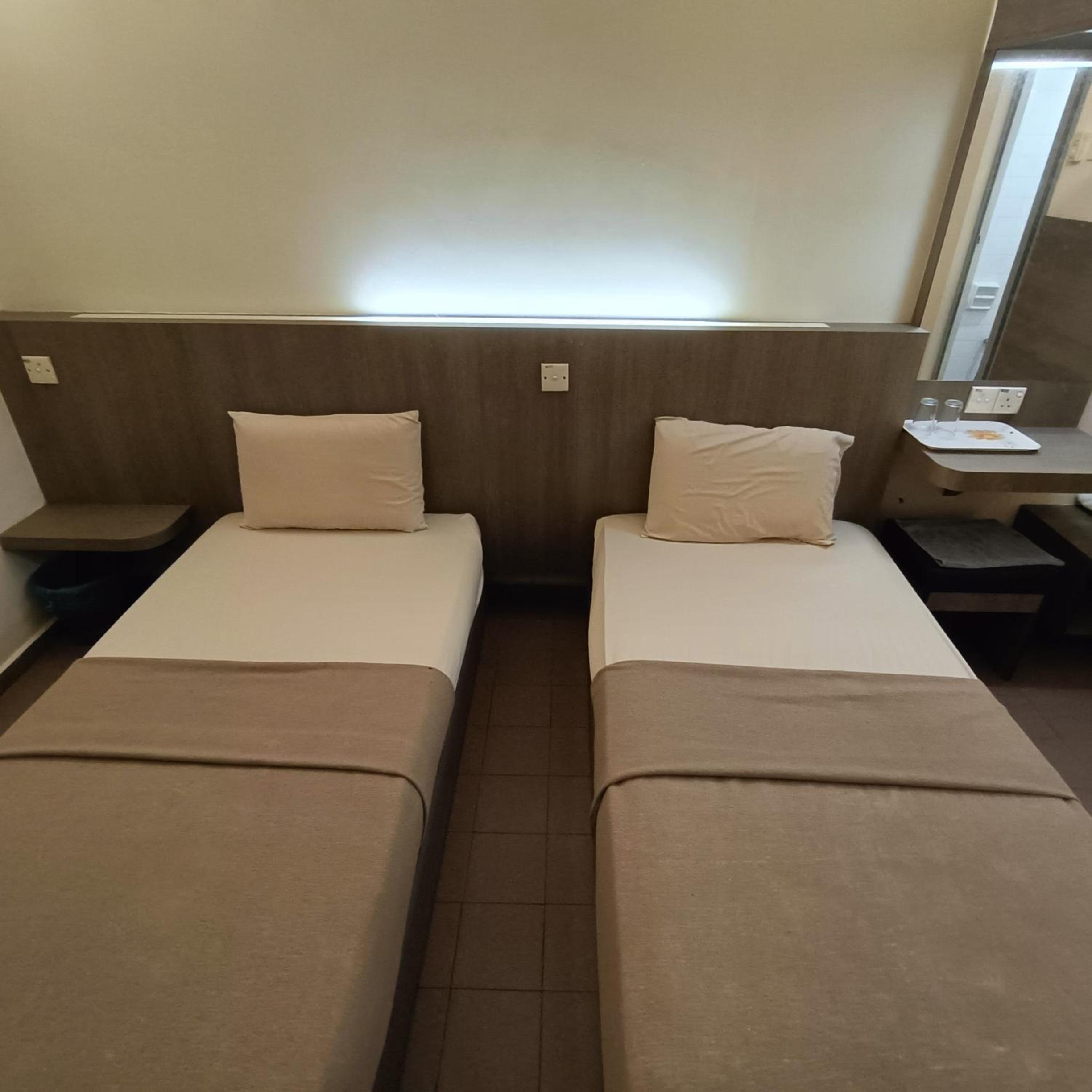 Budget Double or Twin Room - Photo 3
