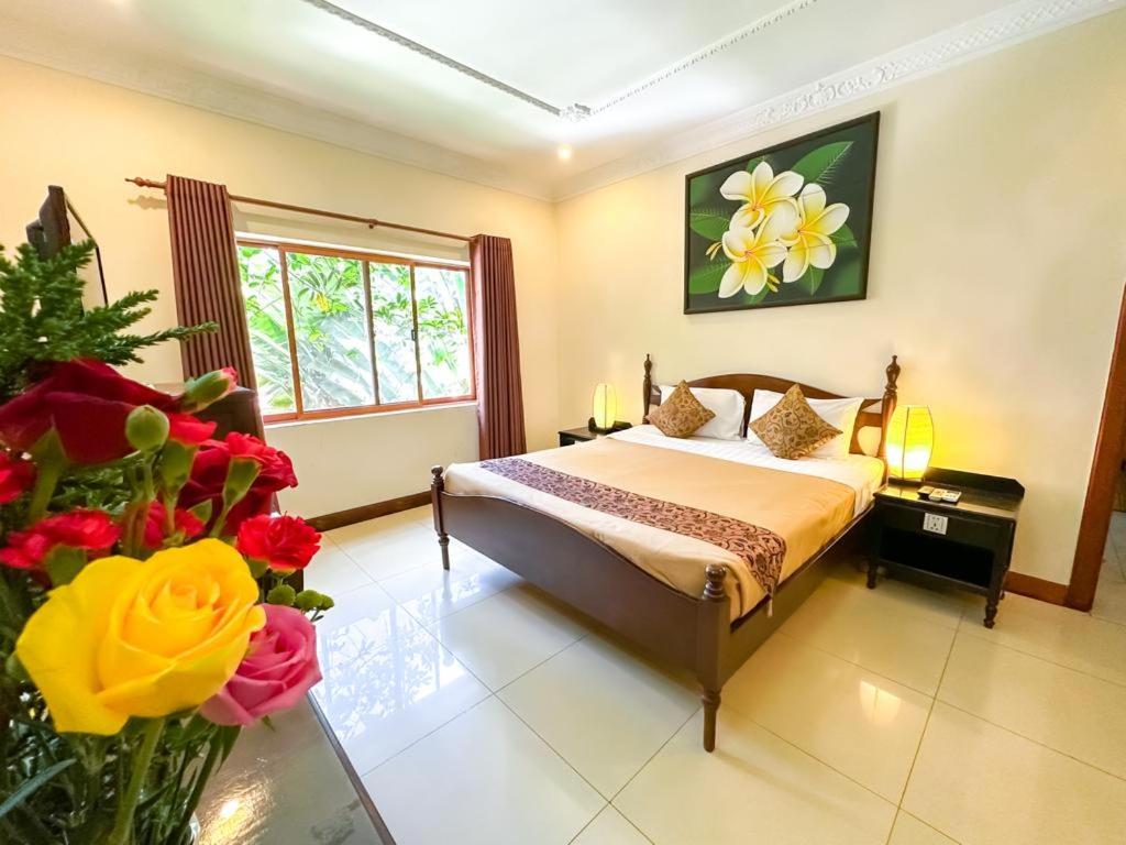 Deluxe King Room photo 1