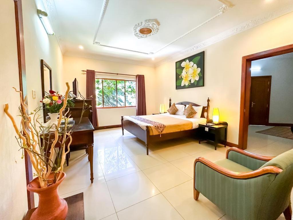 Deluxe King Room photo 2
