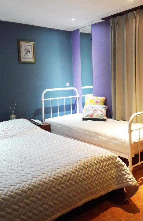 Standard Twin Room - Photo 1