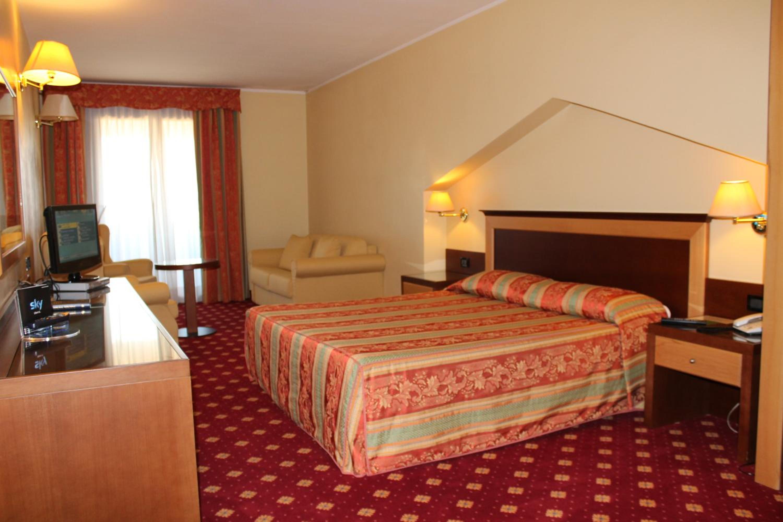 Double or Twin Room - Photo 1