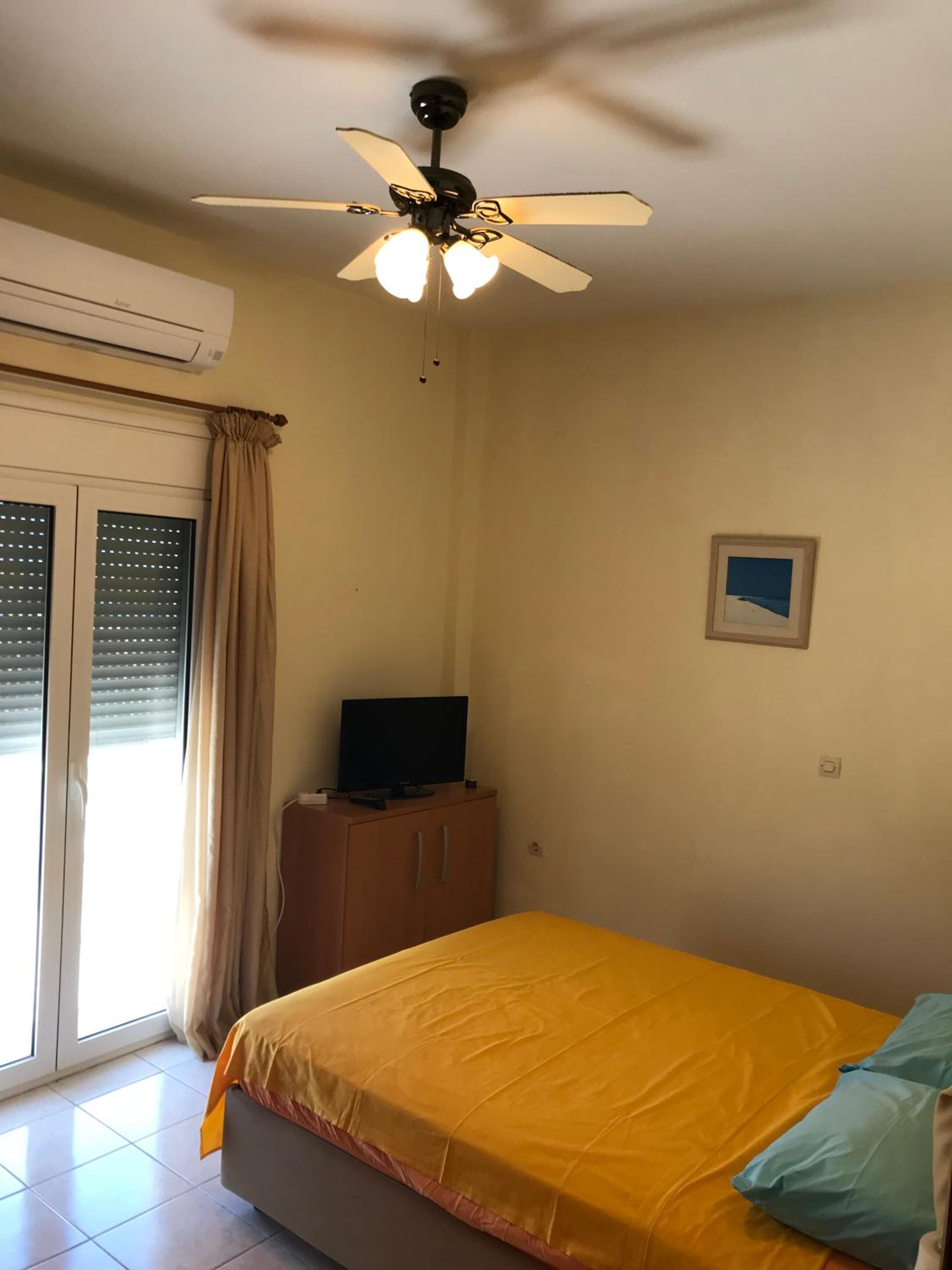 Two-Bedroom House photo 2