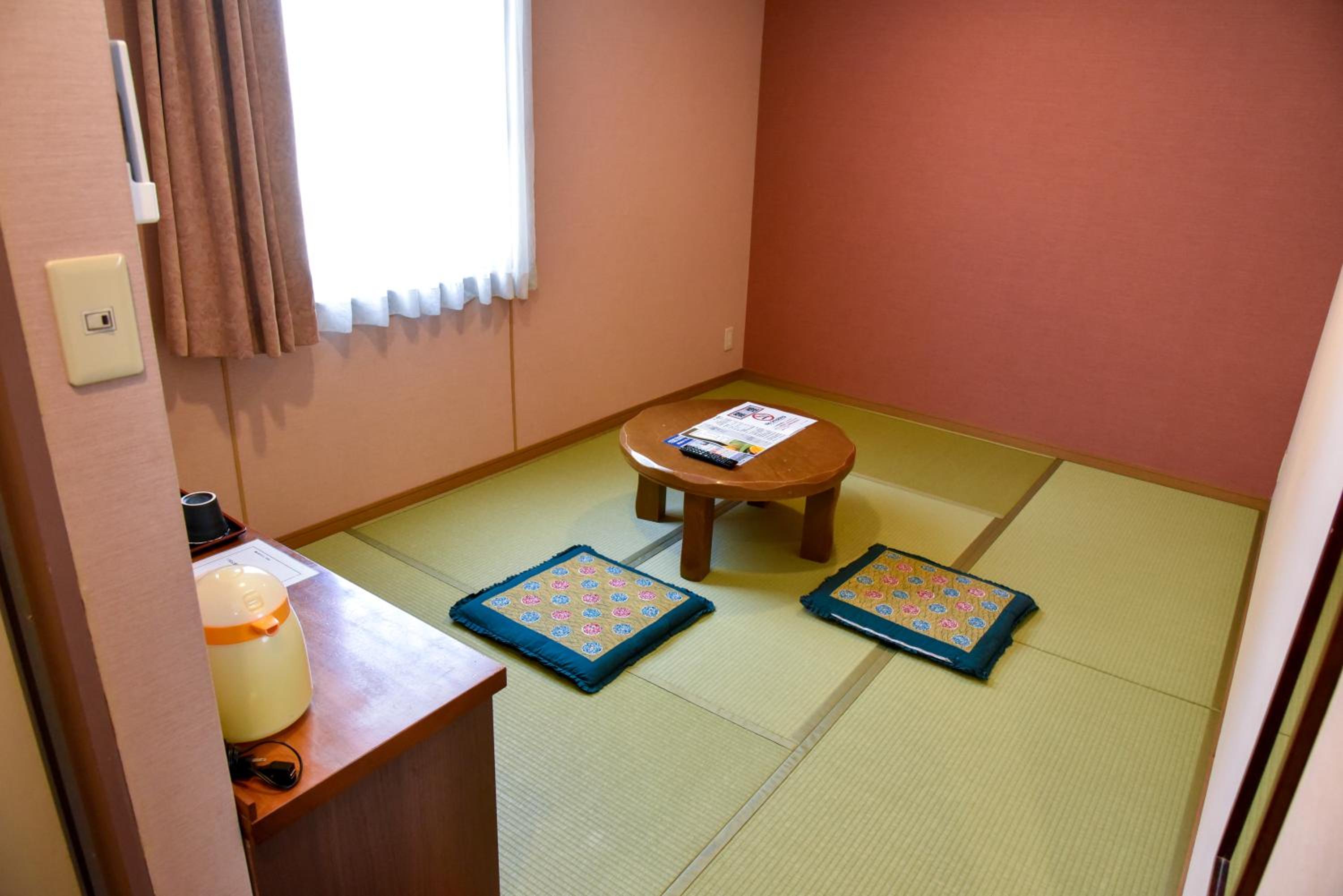 Japanese-Style Room - Photo 2