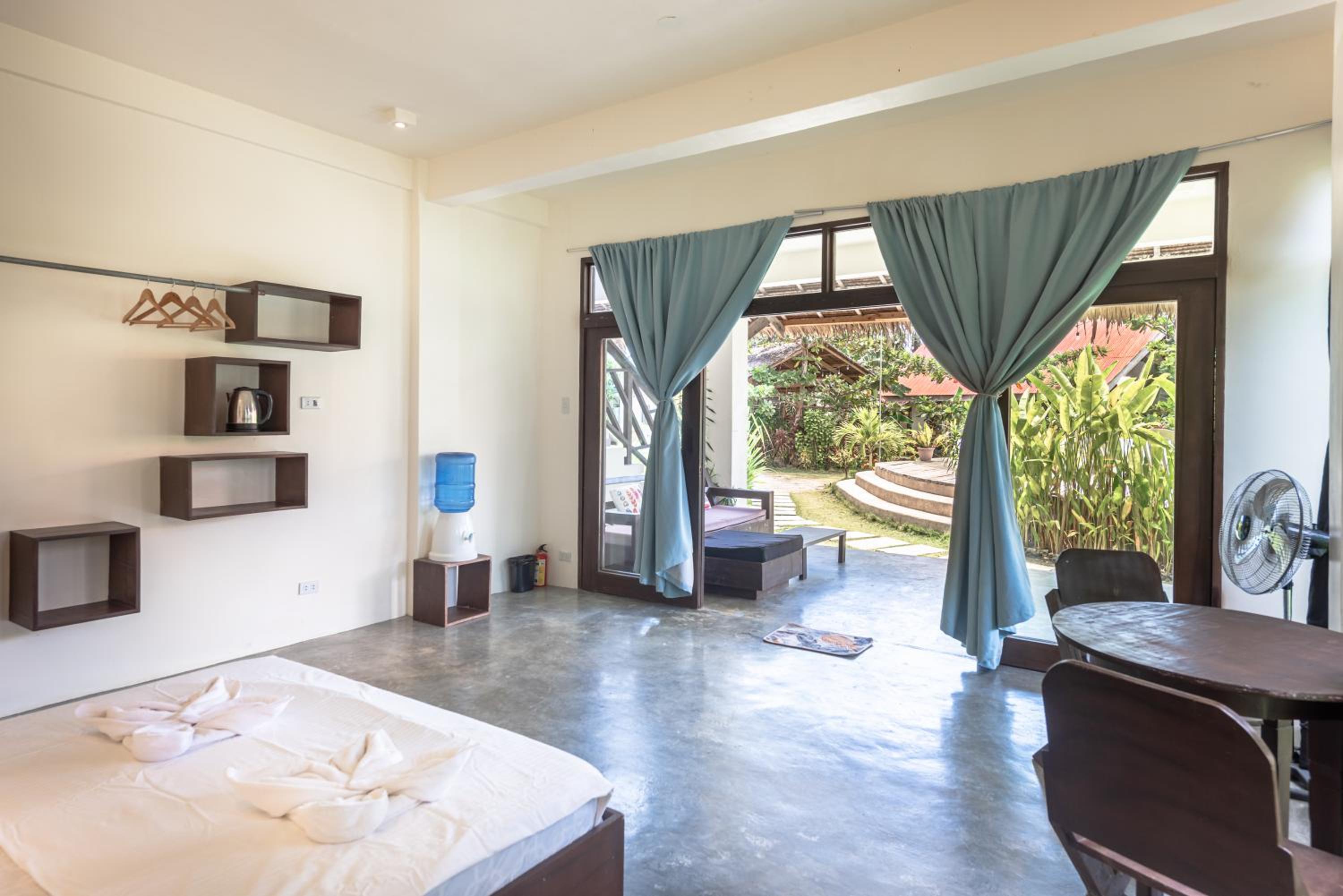 Double Room with Pool View photo 1