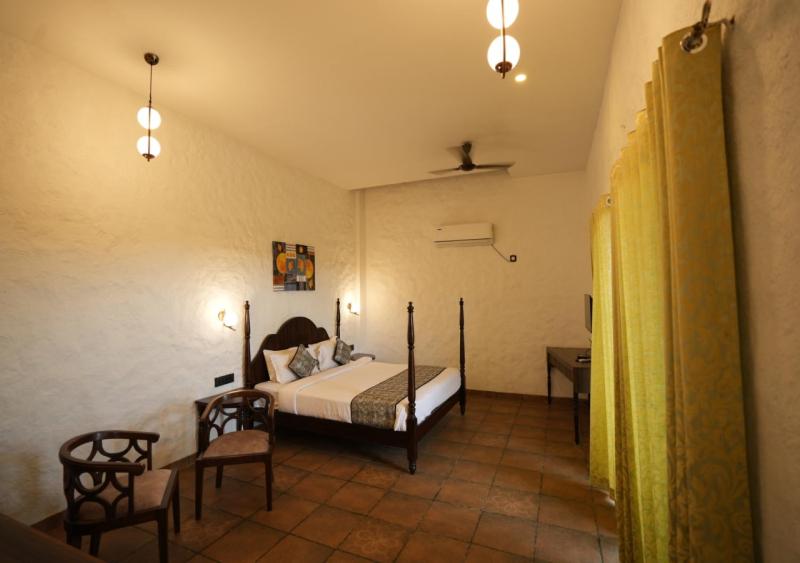 Suite with Lake View