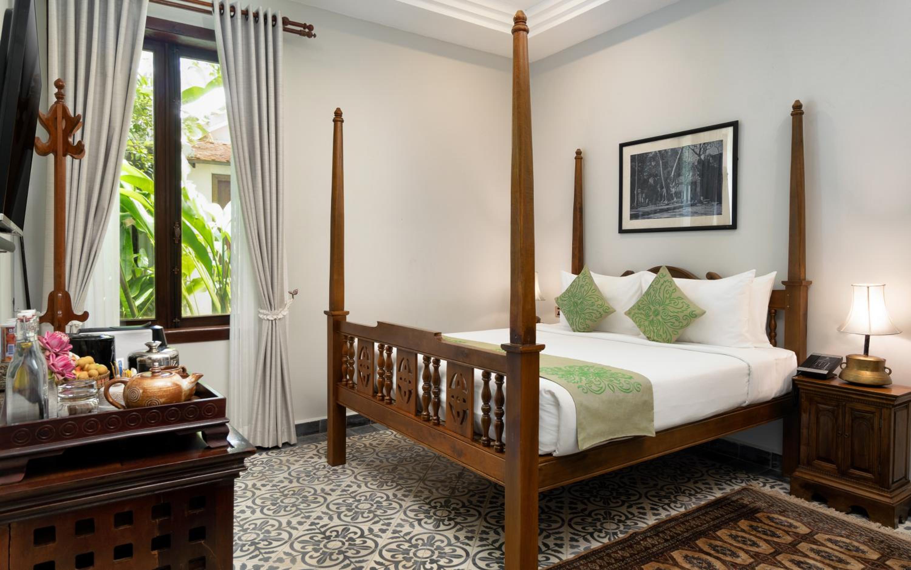 Royal Family Two-Bedroom Suite photo 3
