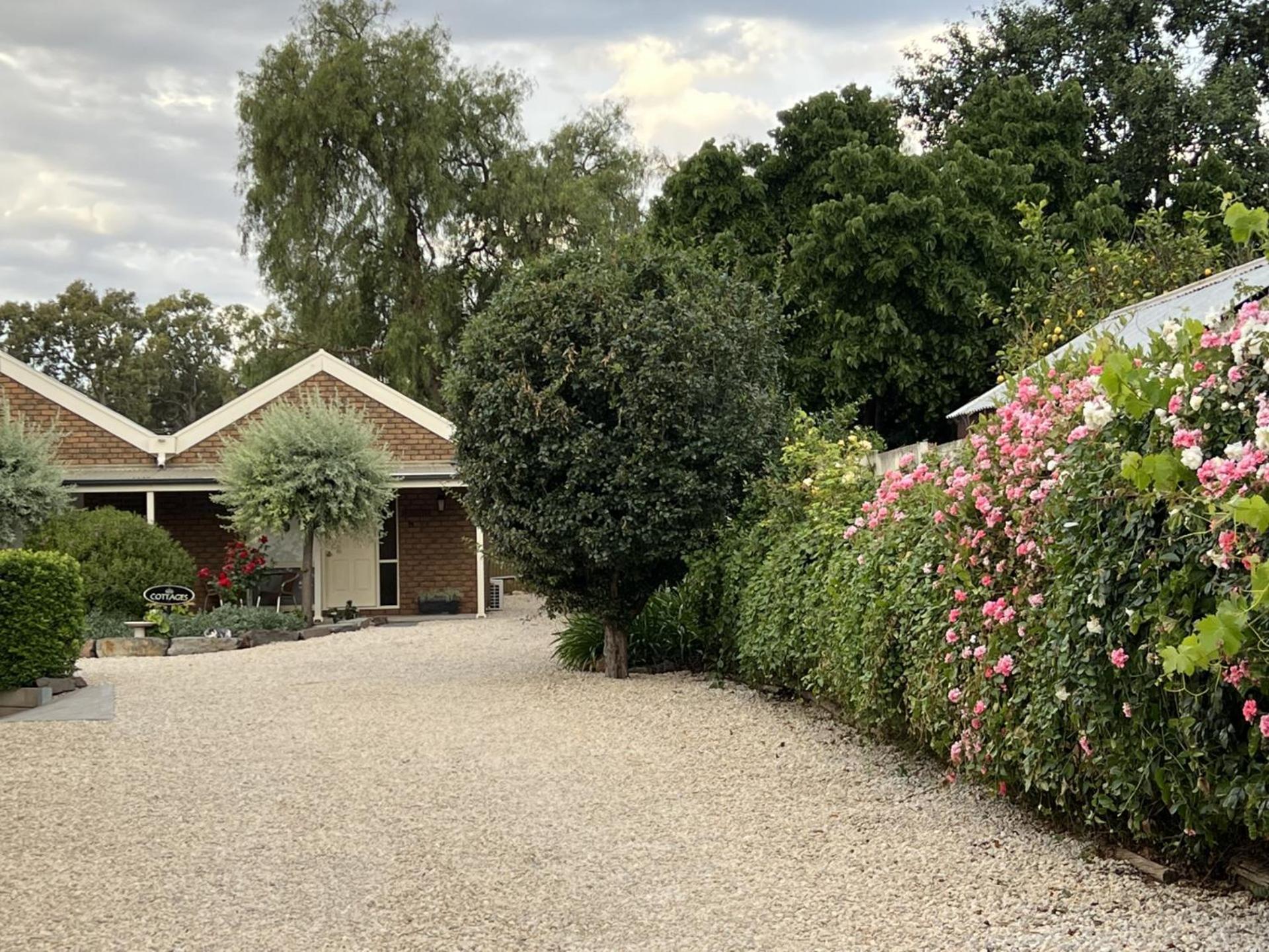 Queen Room with Garden View photo 2